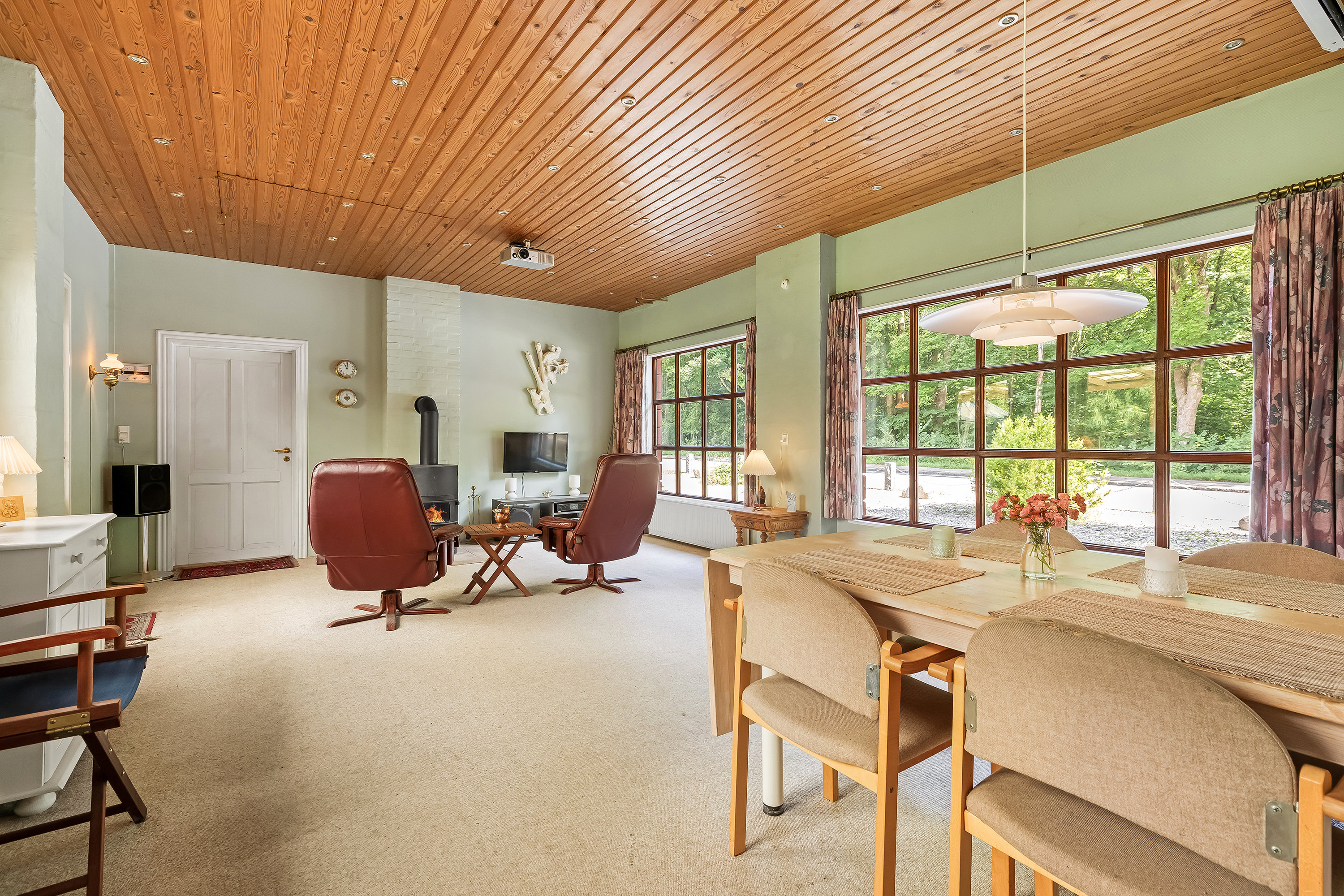 Fremhævet  billede i fuldskærmstilstand. Billede af Munkerup Strandvej 83, 3120 Dronningmølle