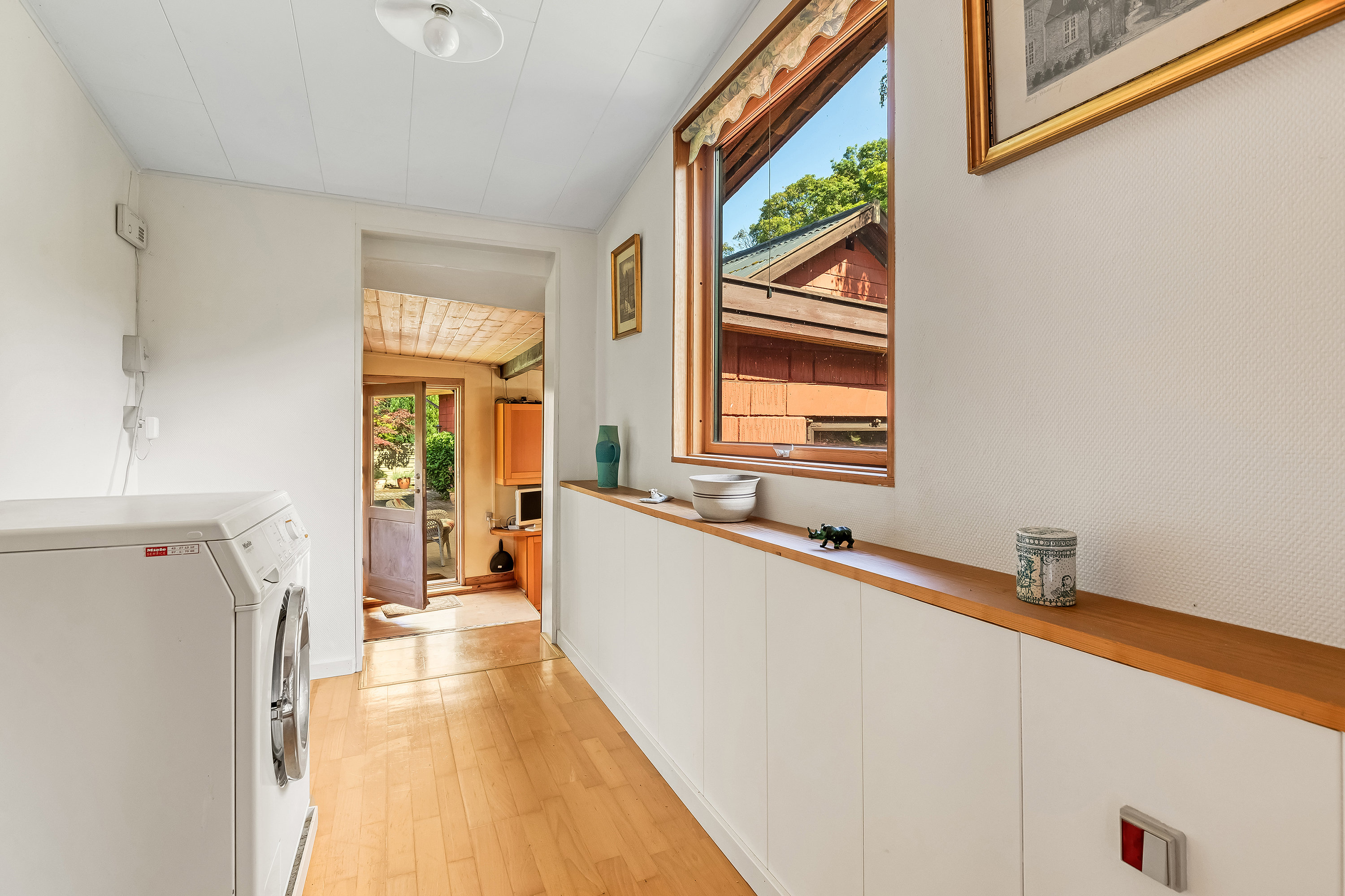 Fremhævet  billede i fuldskærmstilstand. Billede af Munkerup Strandvej 83, 3120 Dronningmølle