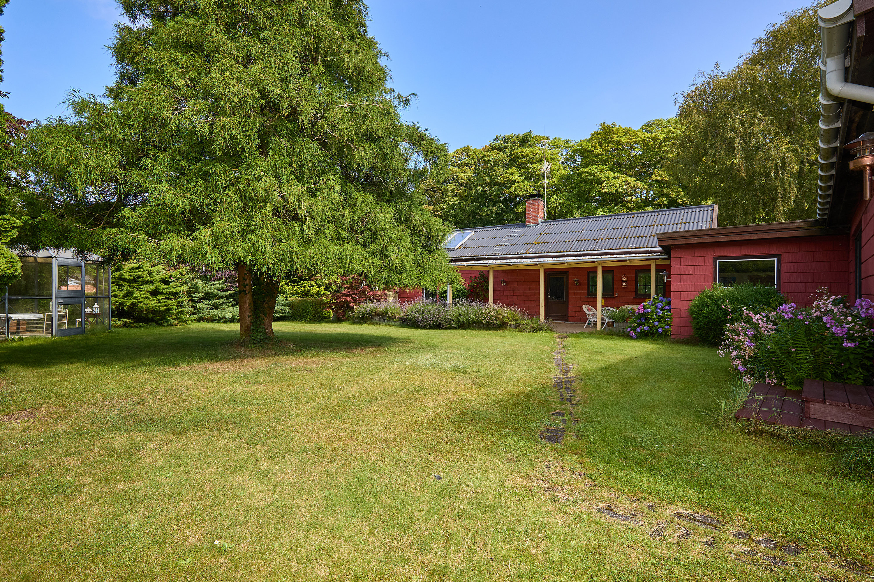 Fremhævet  billede i fuldskærmstilstand. Billede af Munkerup Strandvej 83, 3120 Dronningmølle