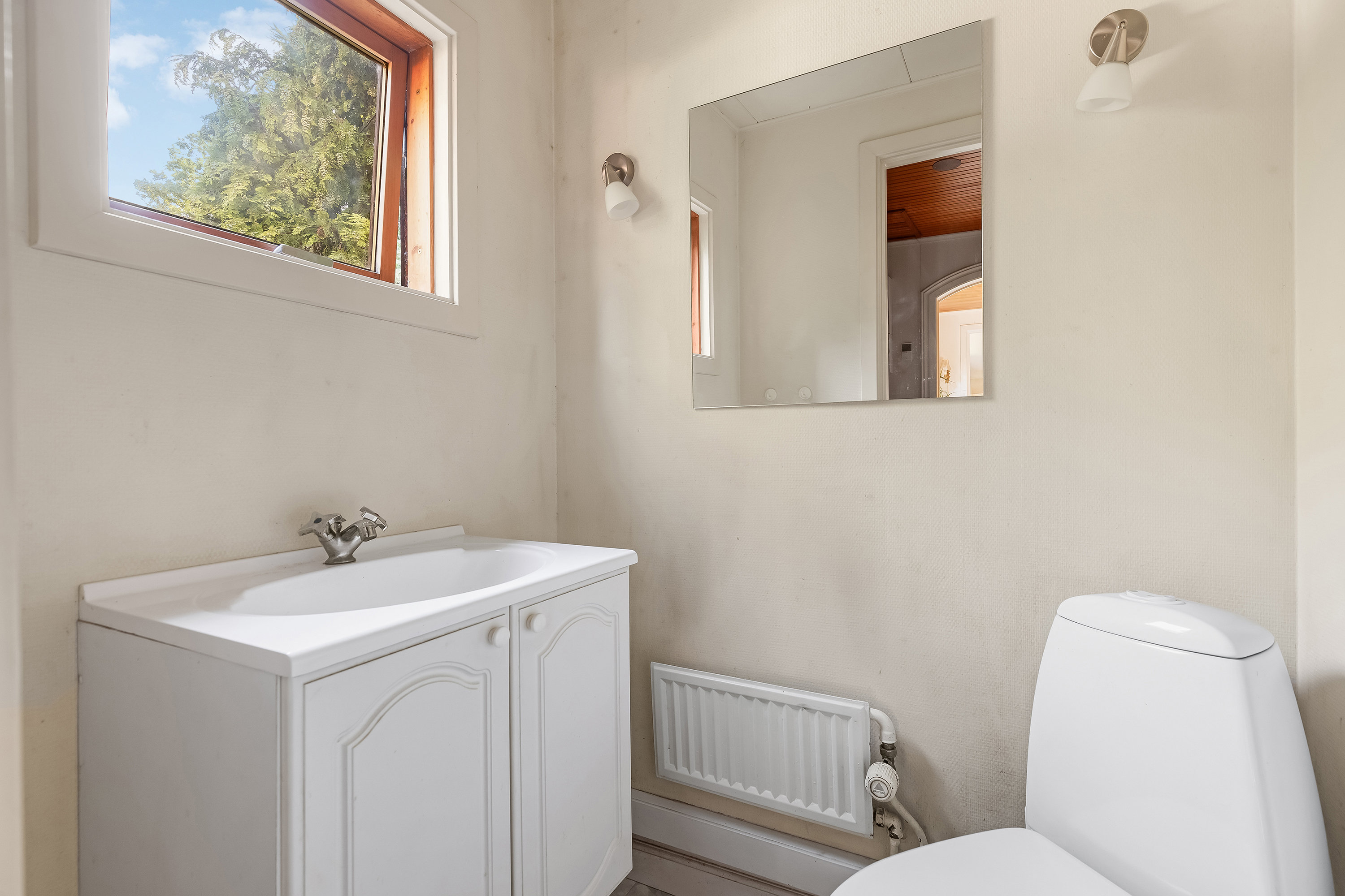 Fremhævet  billede i fuldskærmstilstand. Billede af Munkerup Strandvej 83, 3120 Dronningmølle