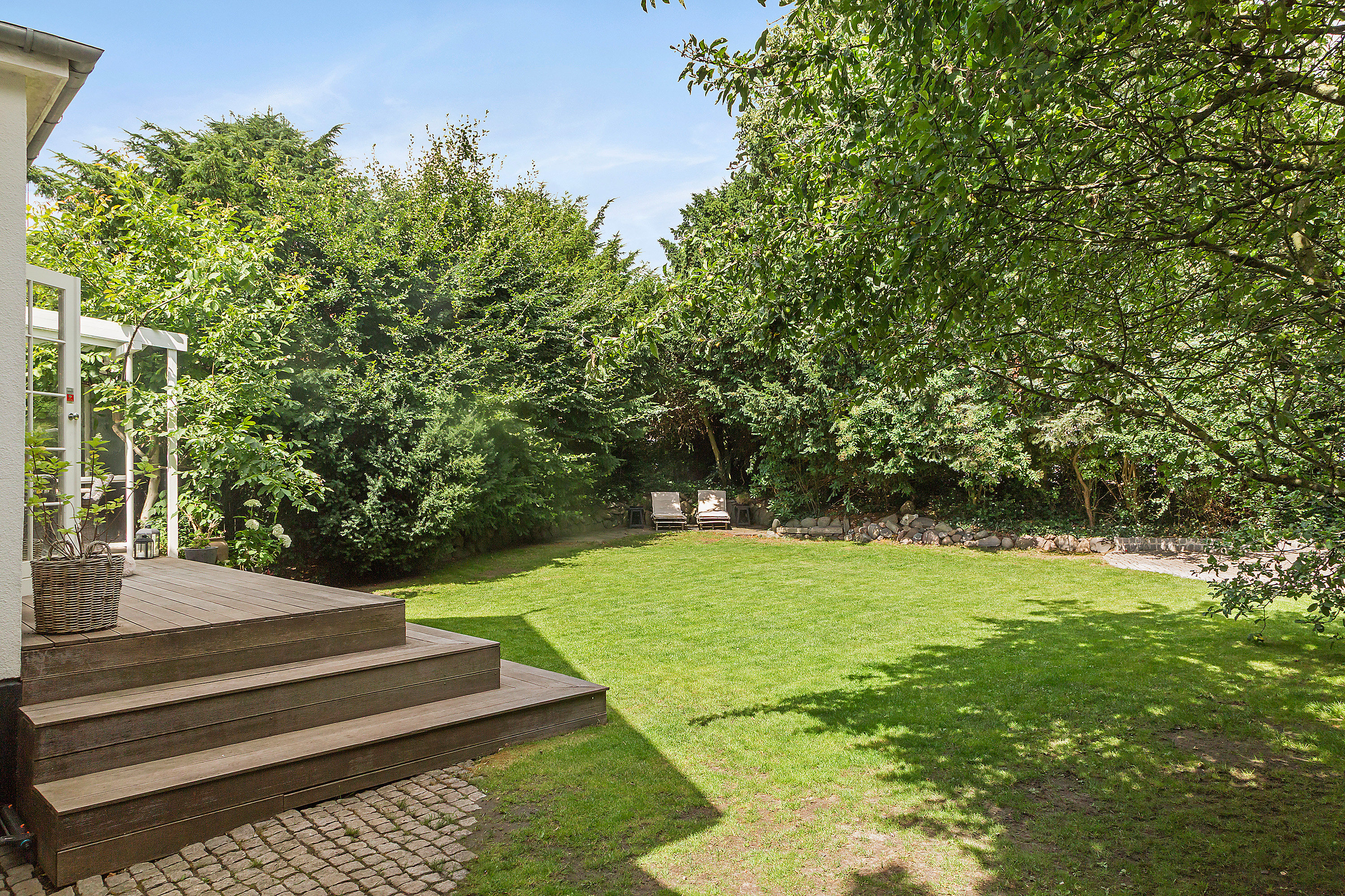 Fremhævet have billede i fuldskærmstilstand. Billede af Eivindsvej 5, 2920 Charlottenlund