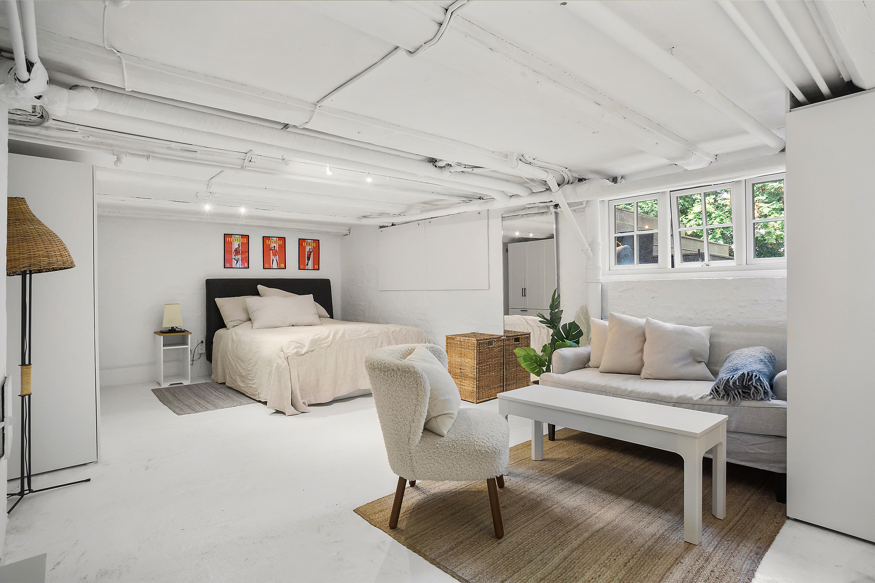 Fremhævet soveværelse billede i fuldskærmstilstand. Billede af Eivindsvej 5, 2920 Charlottenlund