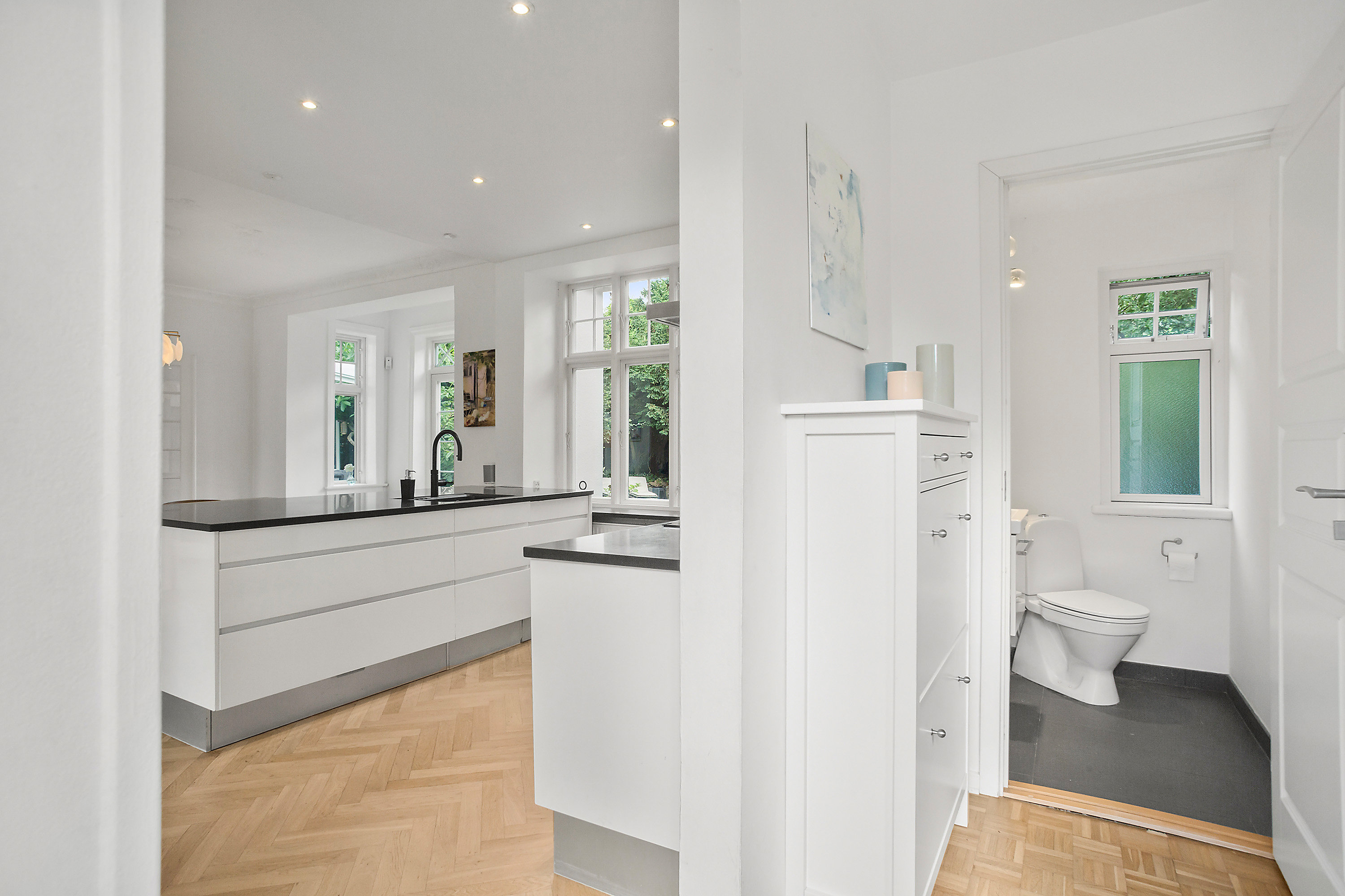 Fremhævet værelse billede i fuldskærmstilstand. Billede af Eivindsvej 5, 2920 Charlottenlund