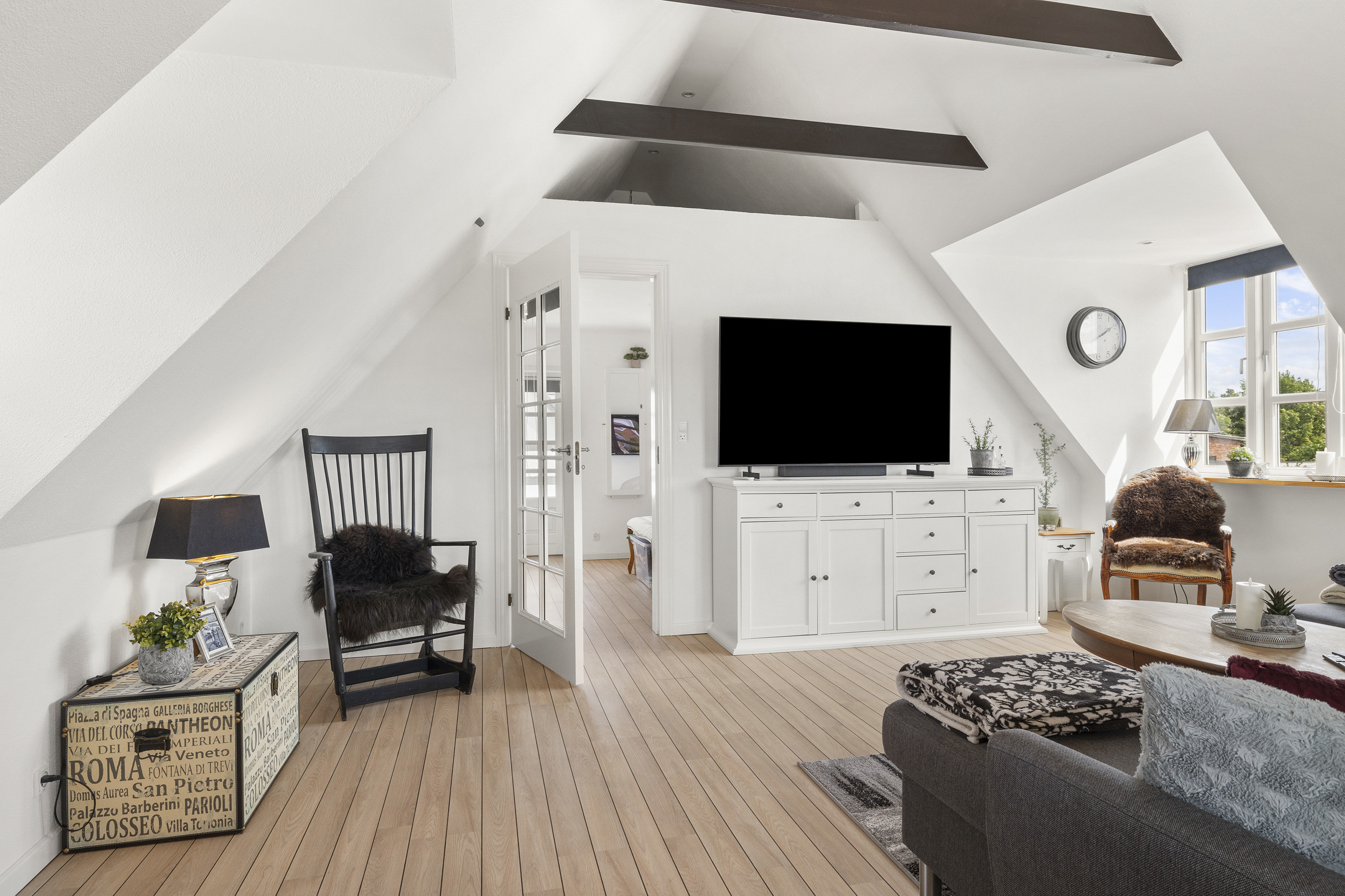 Fremhævet stue billede i fuldskærmstilstand. Billede af Skærumvej 17, Lendum, 9870 Sindal