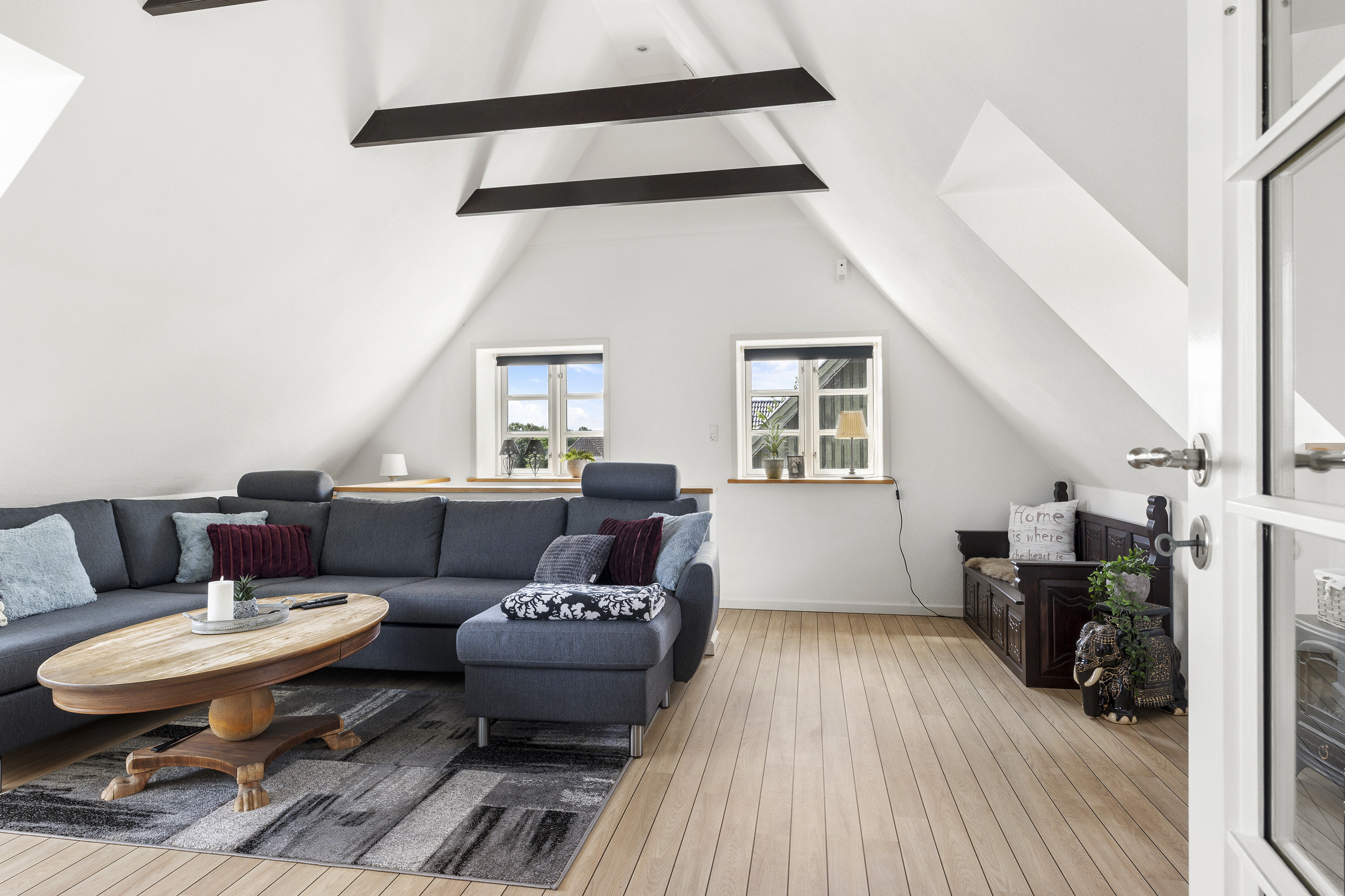 Fremhævet stue billede i fuldskærmstilstand. Billede af Skærumvej 17, Lendum, 9870 Sindal