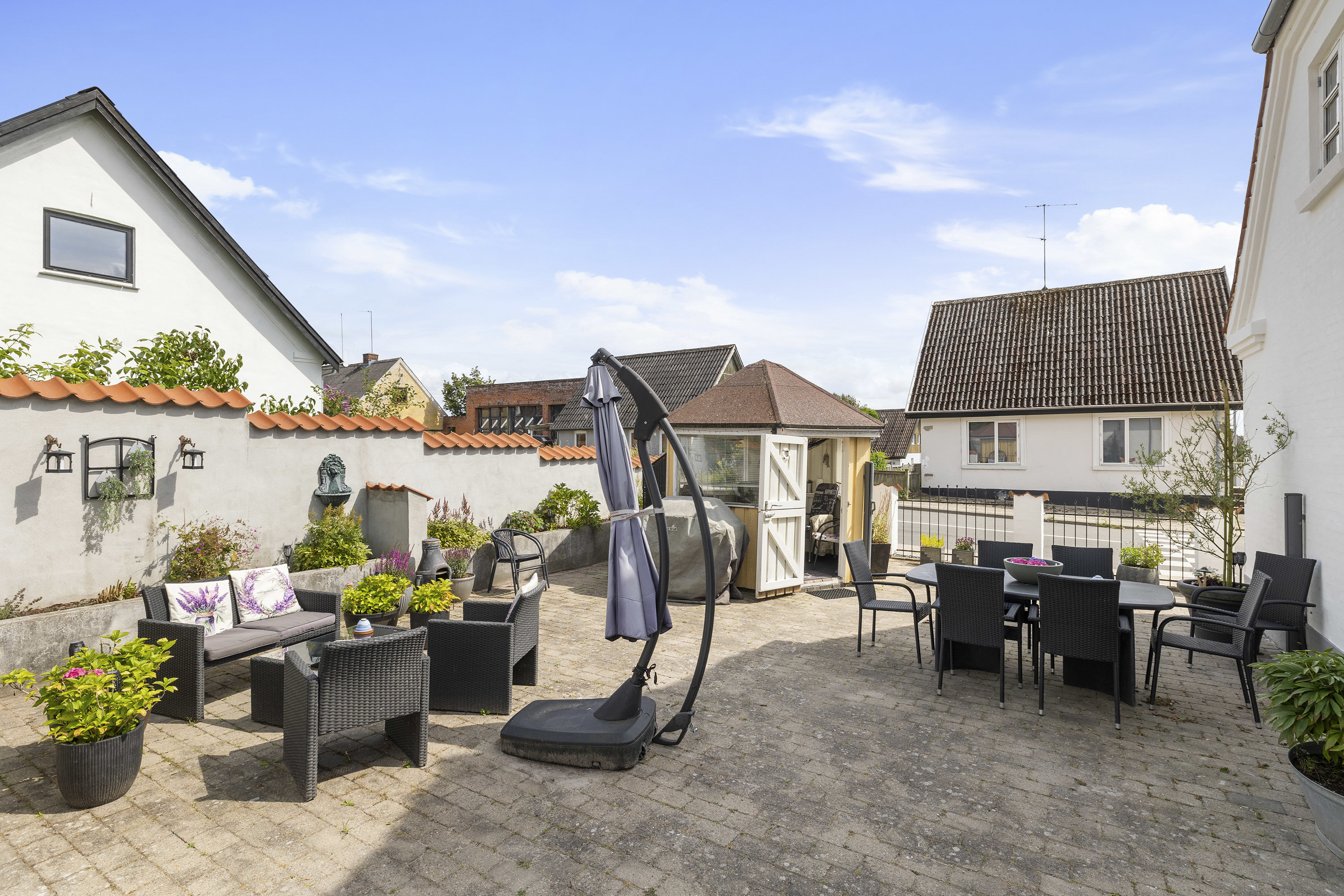 Miniaturebillede 1: terrasse. Billede af Skærumvej 17, Lendum, 9870 Sindal