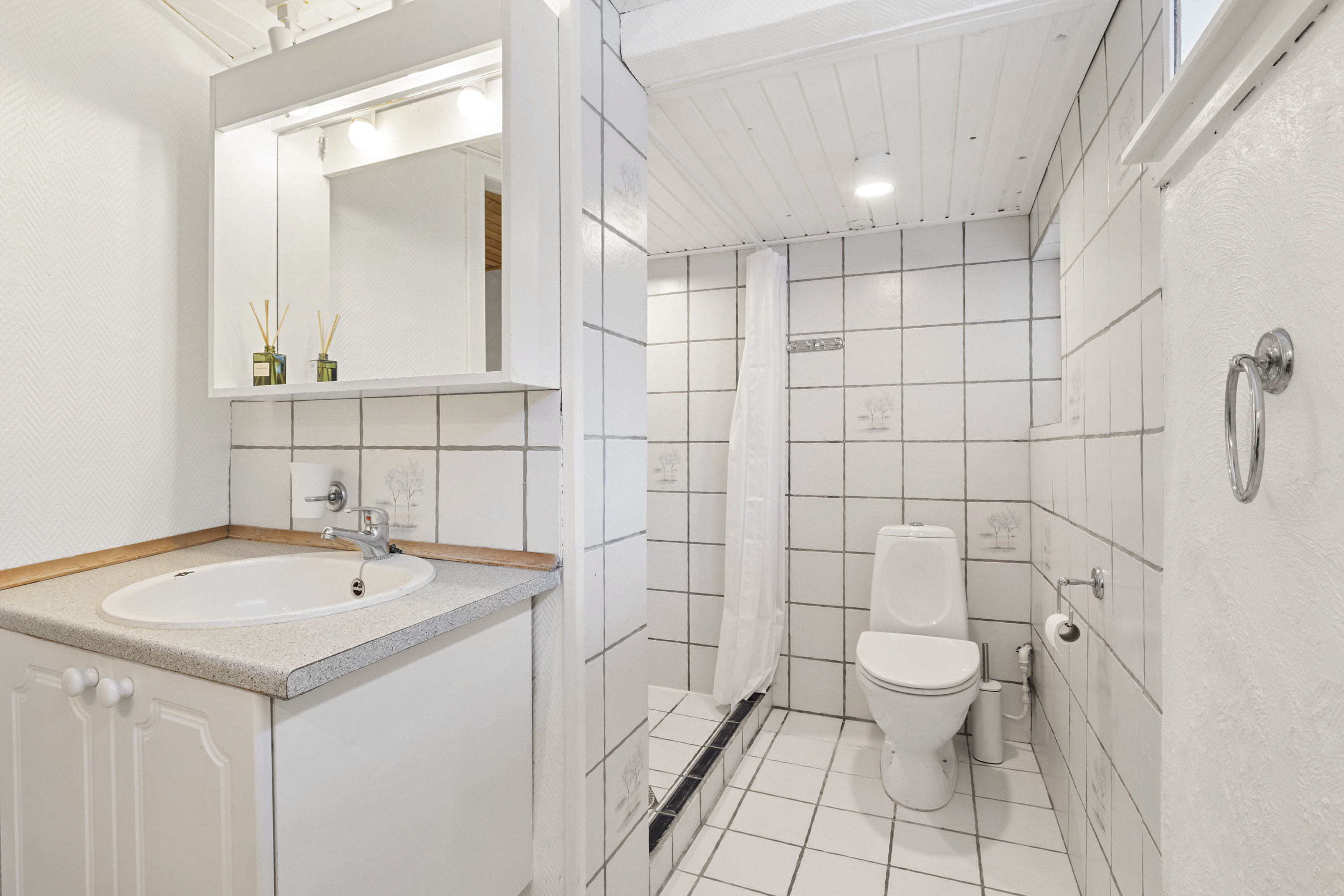 Fremhævet badeværelse billede i fuldskærmstilstand. Billede af Fynsvej 20, 9900 Frederikshavn