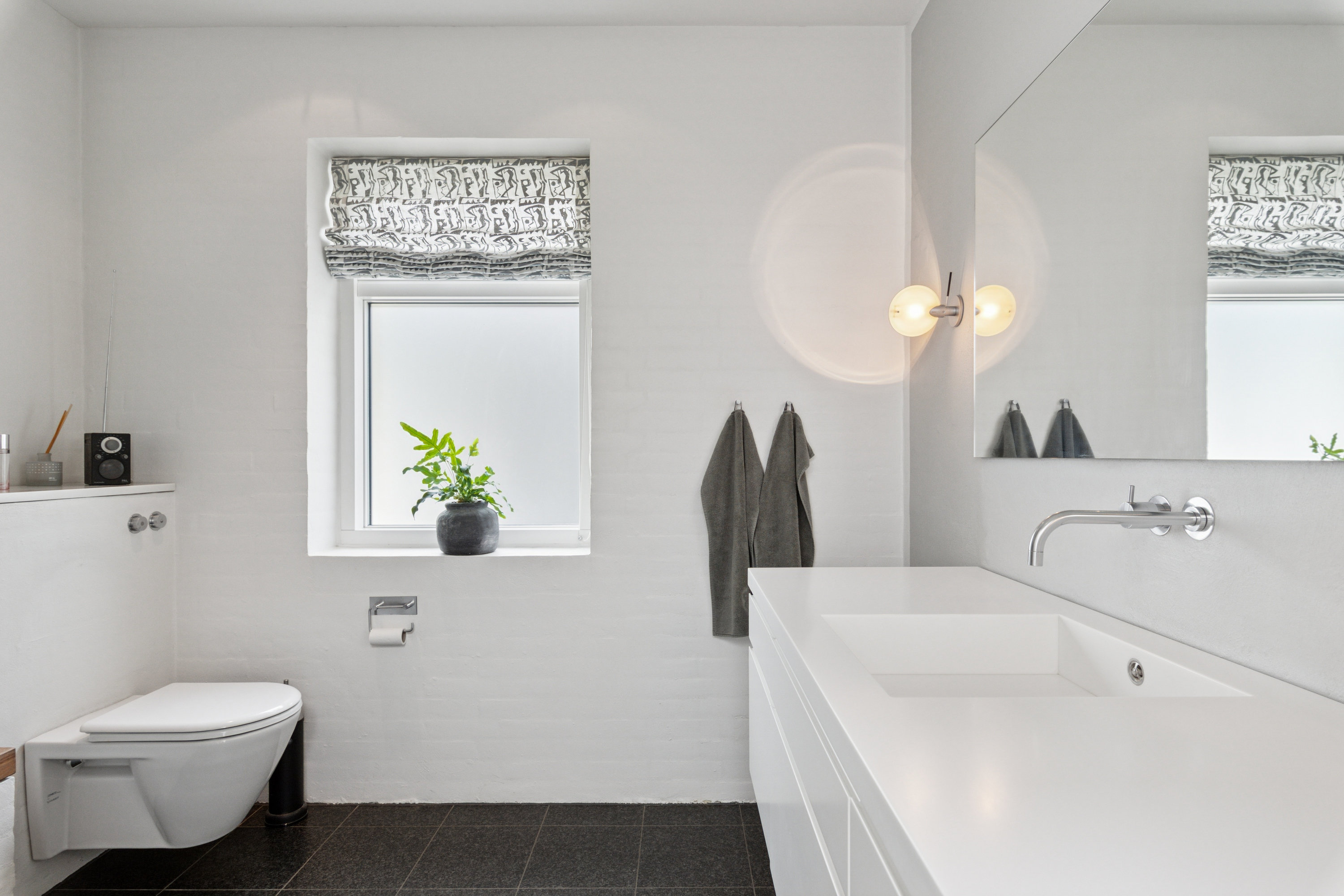 Fremhævet badeværelse billede i fuldskærmstilstand. Billede af Moesbakken 60, 8410 Rønde