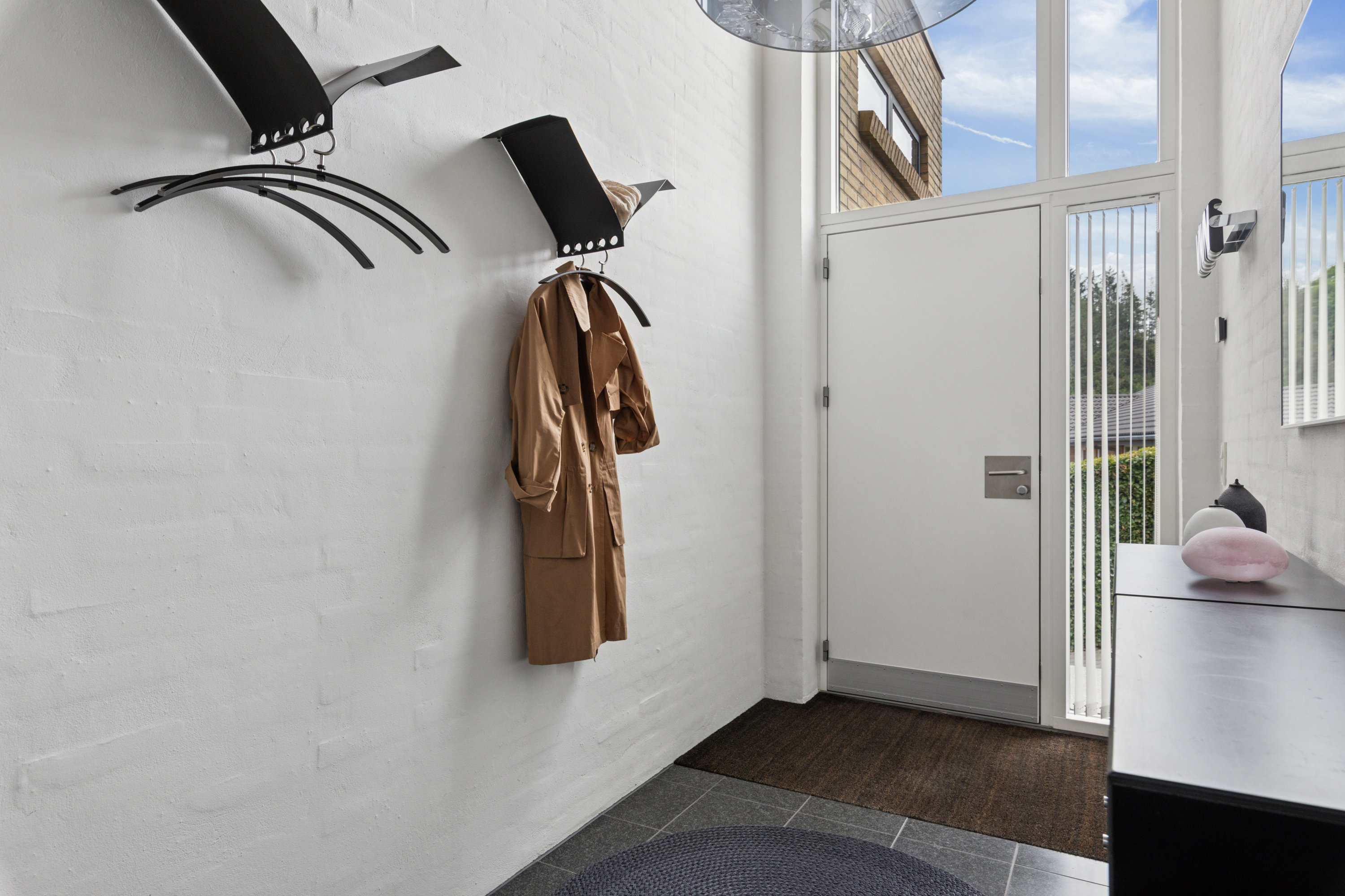 Miniaturebillede 2: entré. Billede af Moesbakken 60, 8410 Rønde