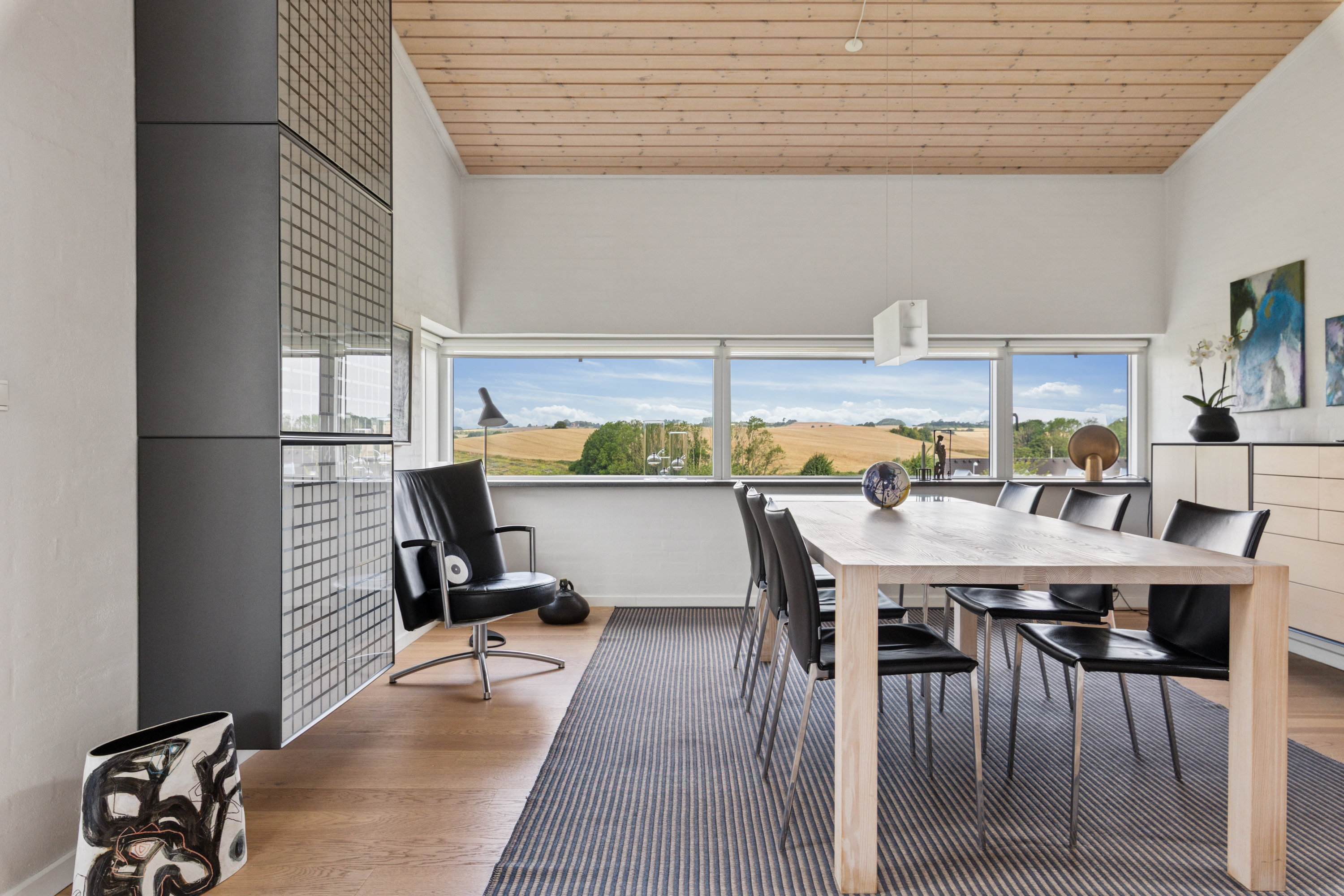 Fremhævet alrum billede i fuldskærmstilstand. Billede af Moesbakken 60, 8410 Rønde