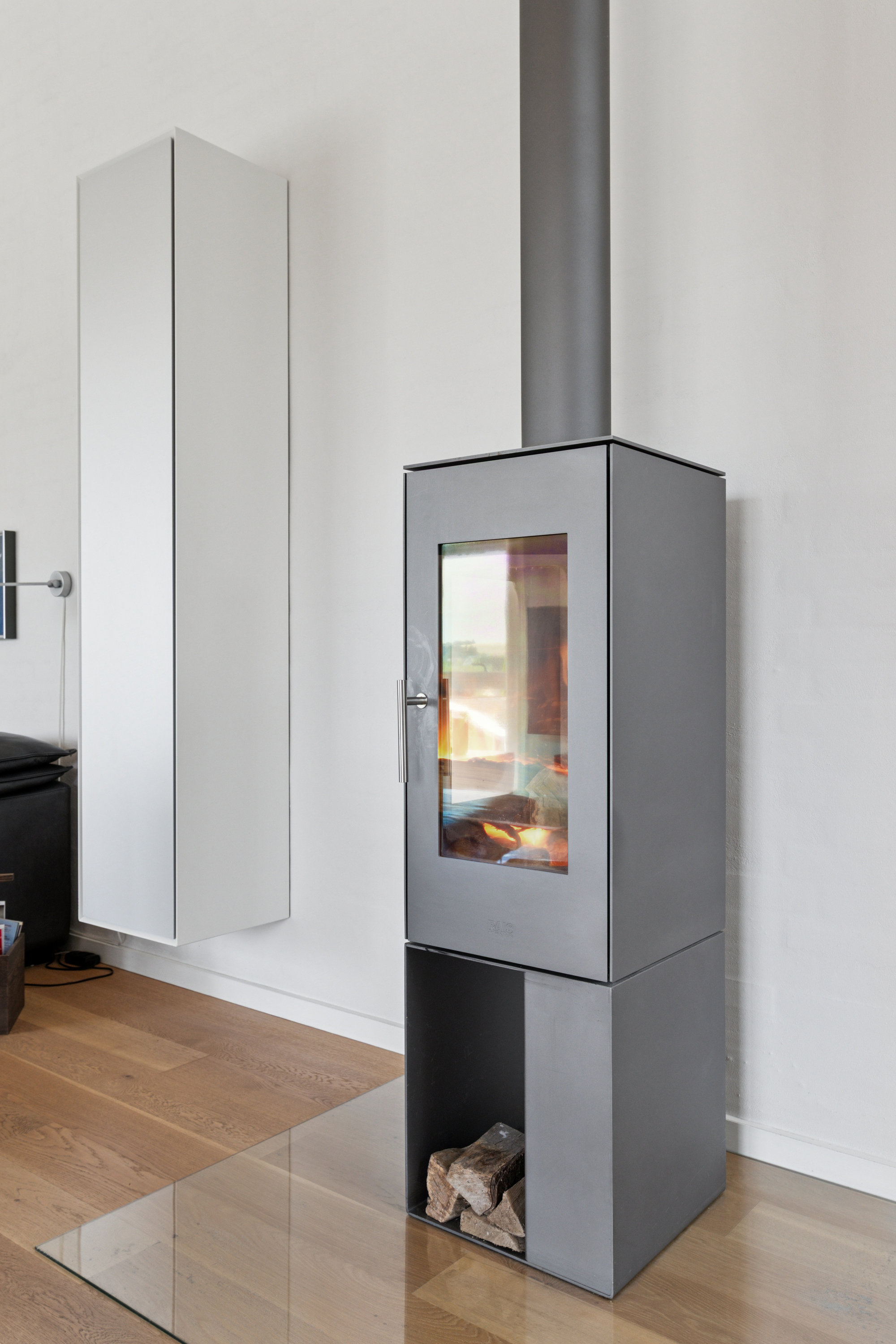 Fremhævet stue billede i fuldskærmstilstand. Billede af Moesbakken 60, 8410 Rønde