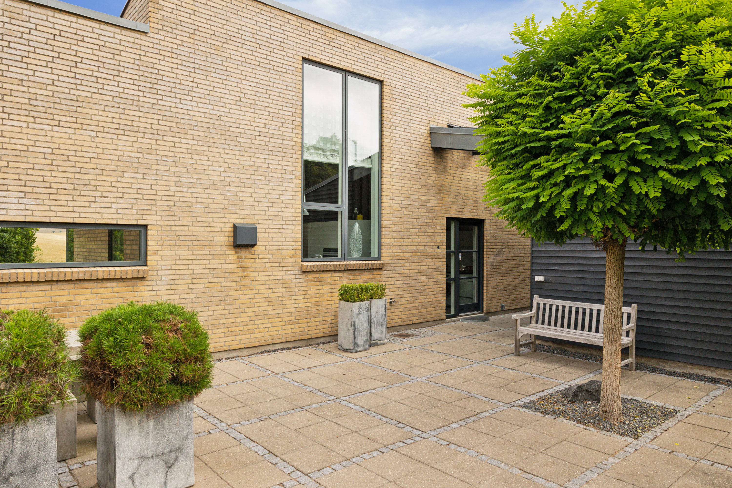 Fremhævet ejendom 1 billede i fuldskærmstilstand. Billede af Moesbakken 60, 8410 Rønde