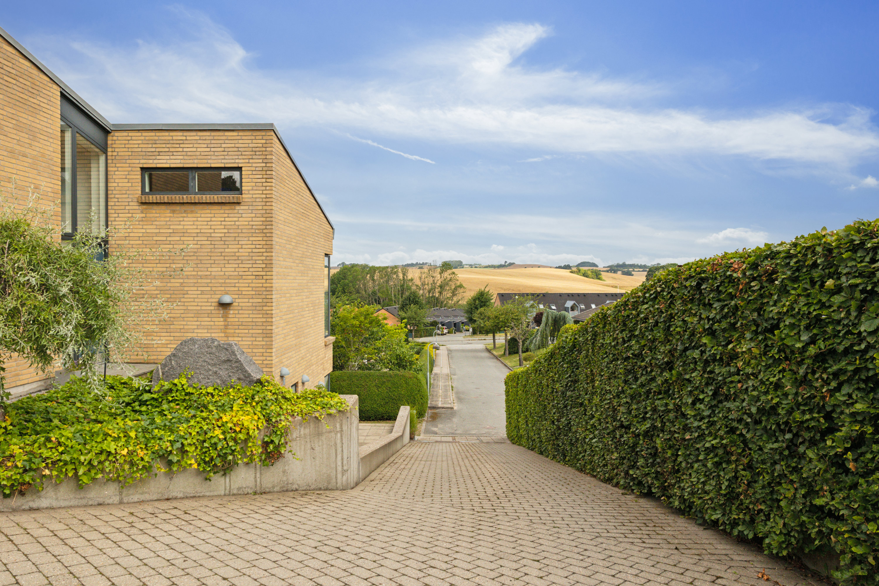 Fremhævet ejendom 1 billede i fuldskærmstilstand. Billede af Moesbakken 60, 8410 Rønde