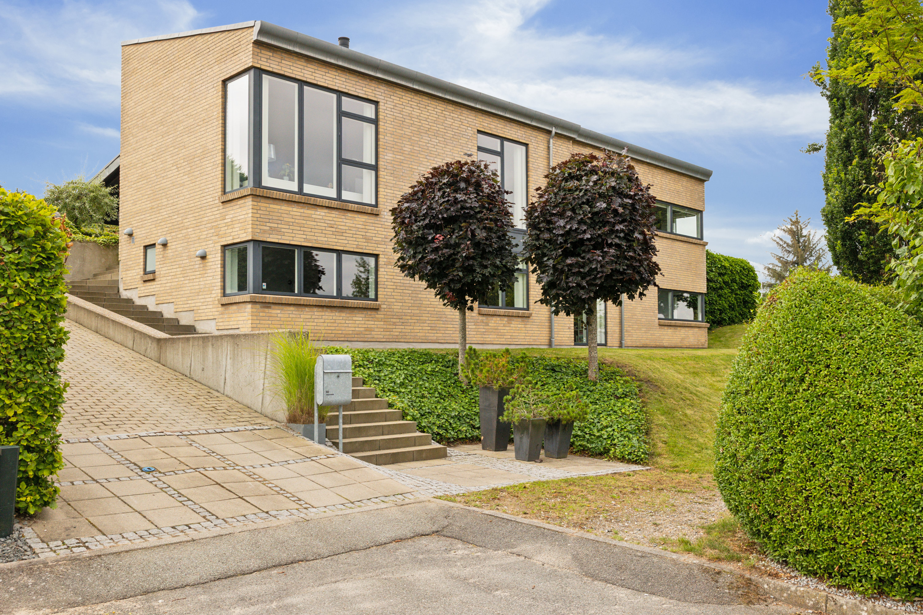 Fremhævet ejendom 1 billede i fuldskærmstilstand. Billede af Moesbakken 60, 8410 Rønde