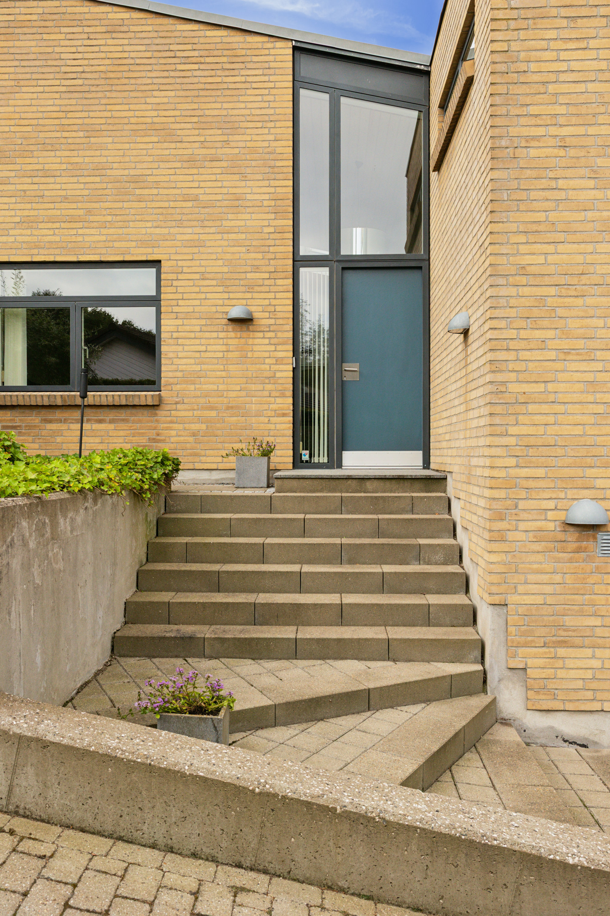 Fremhævet ejendom 1 billede i fuldskærmstilstand. Billede af Moesbakken 60, 8410 Rønde