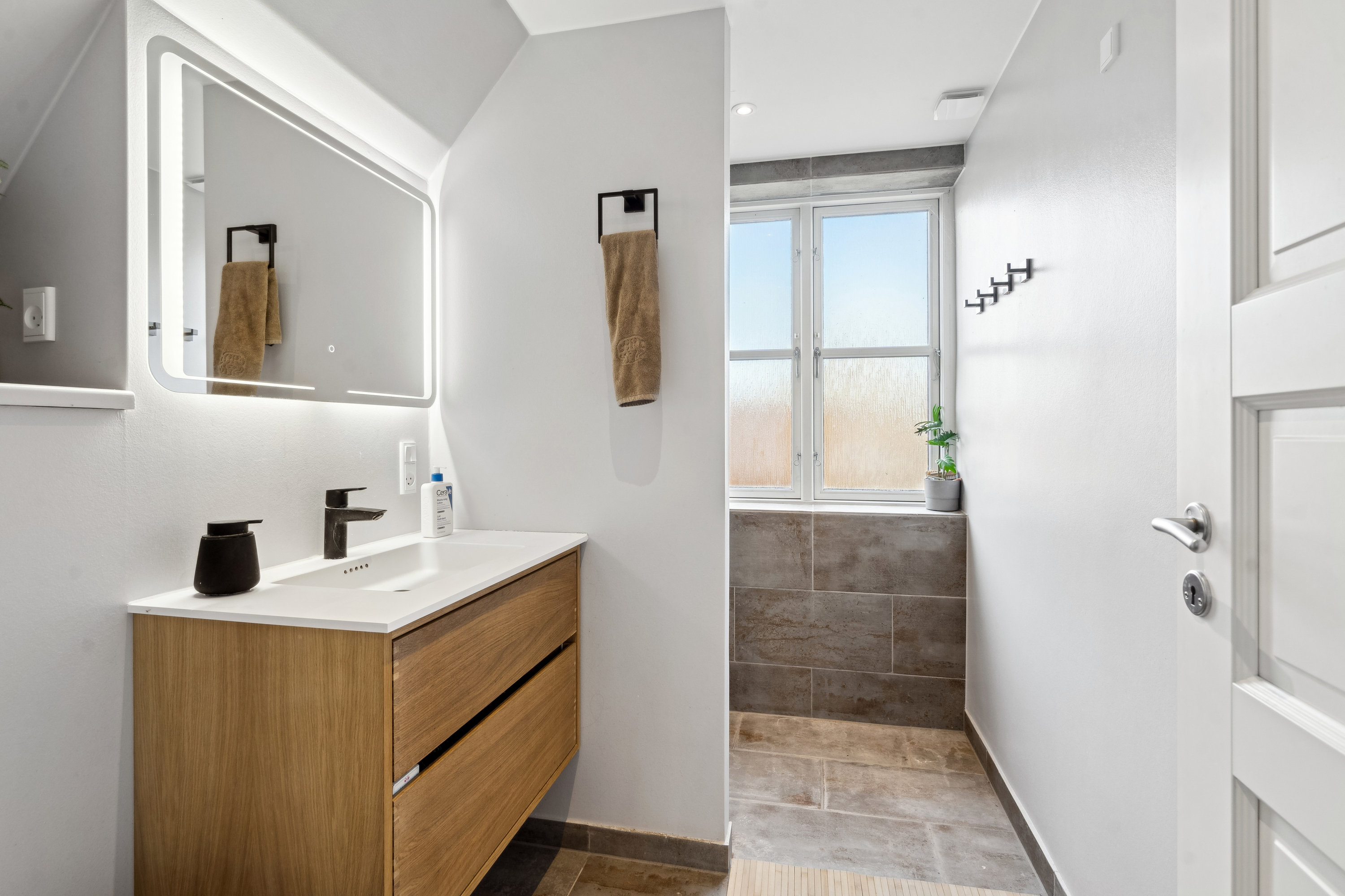 Fremhævet  billede i fuldskærmstilstand. Billede af Toldbodgade 14, 5000 Odense C