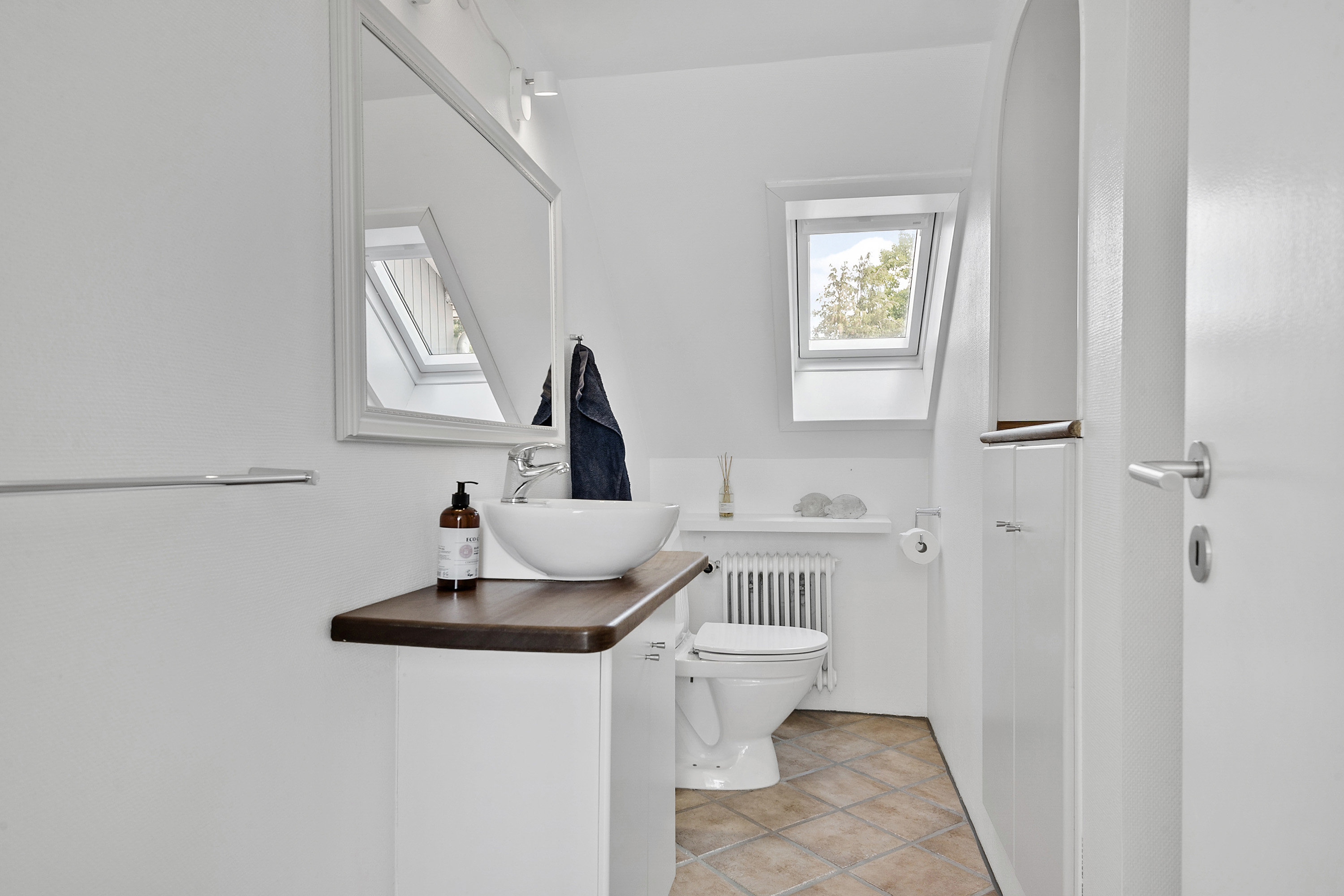 Fremhævet badeværelse - 1. sal billede i fuldskærmstilstand. Billede af Vestergade 16B, Skanderborg By, 8660 Skanderborg