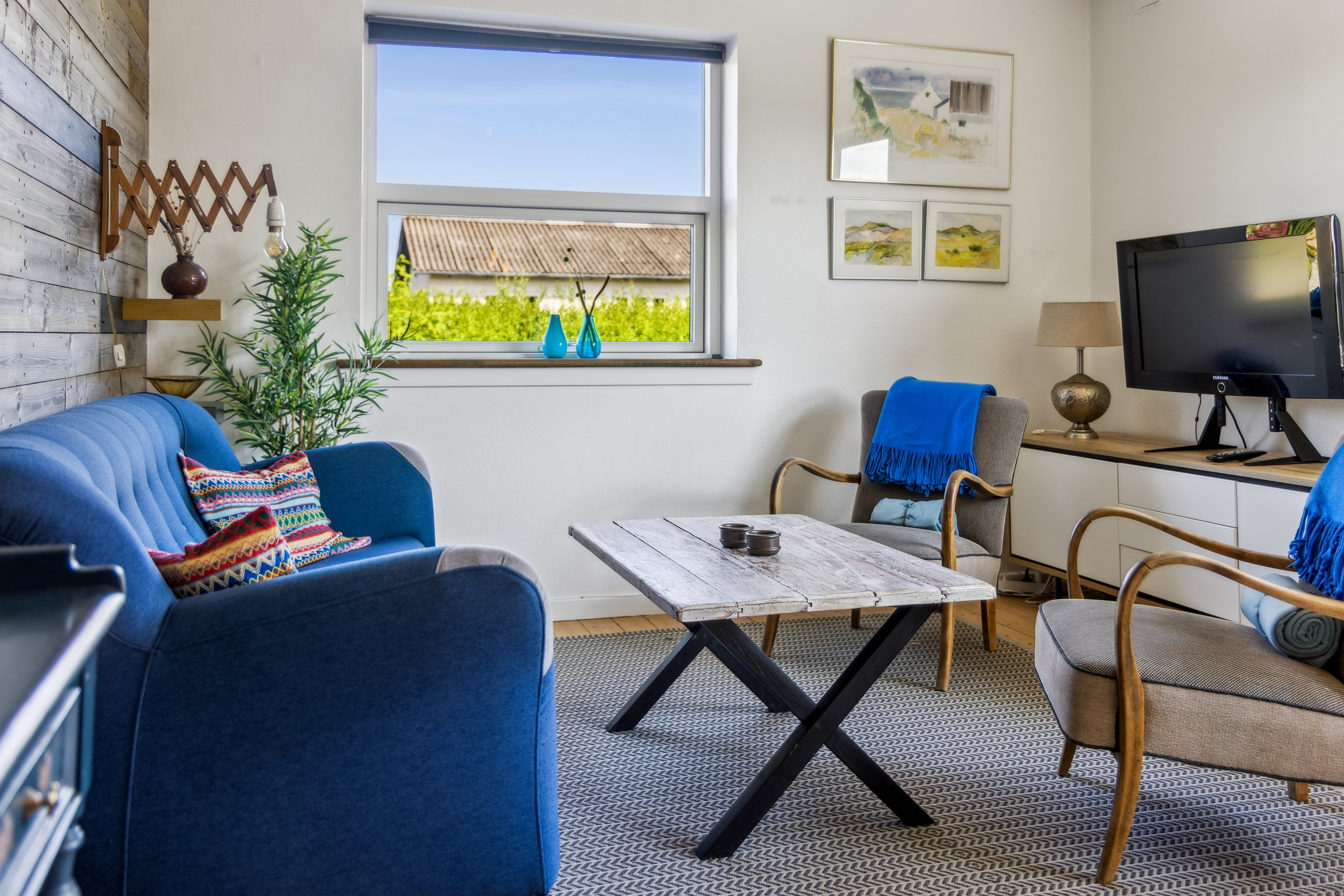 Fremhævet stue billede i fuldskærmstilstand. Billede af Ane Vifferts Vej 15, 9370 Hals