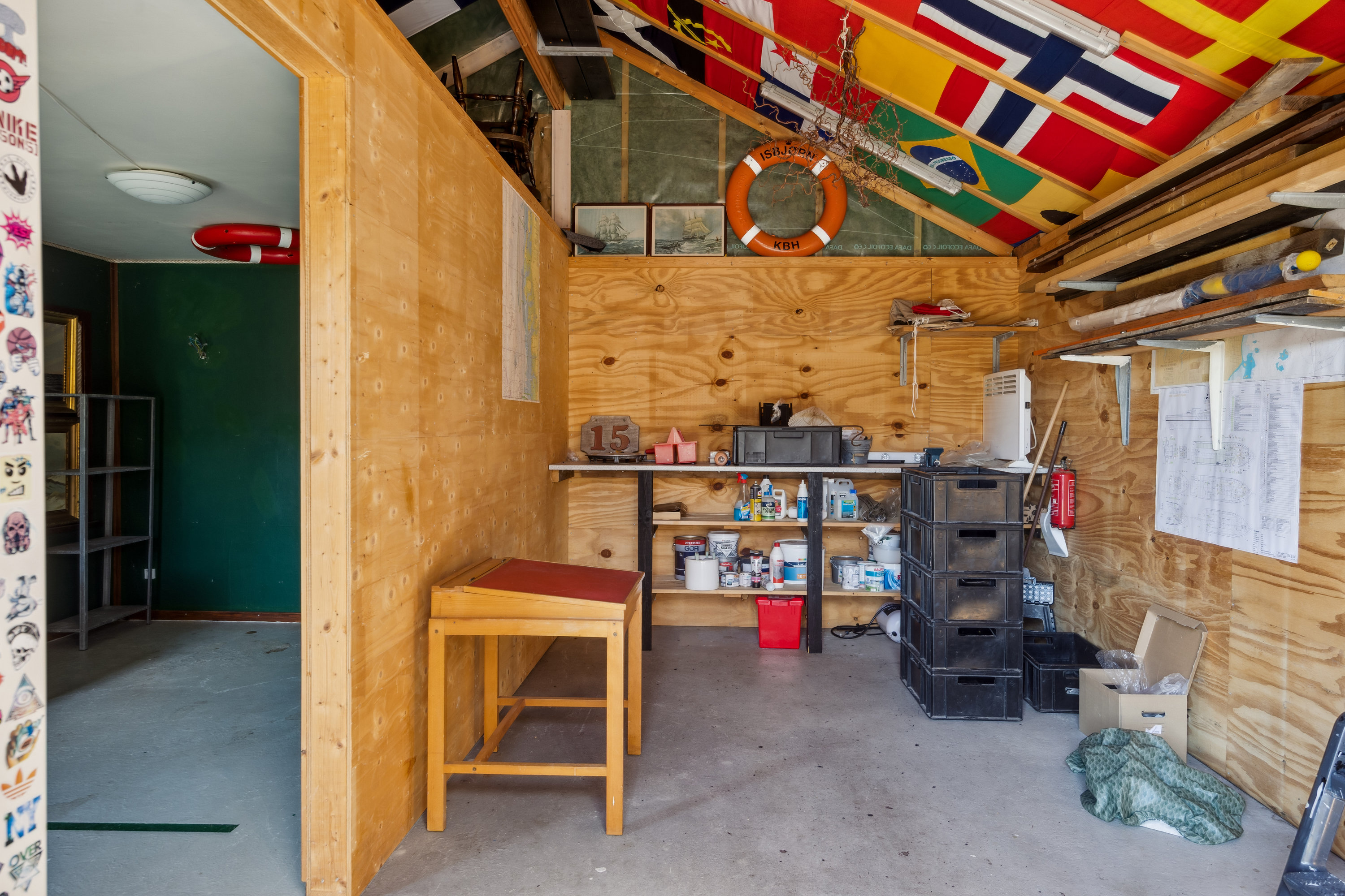 Fremhævet garage billede i fuldskærmstilstand. Billede af Ane Vifferts Vej 15, 9370 Hals