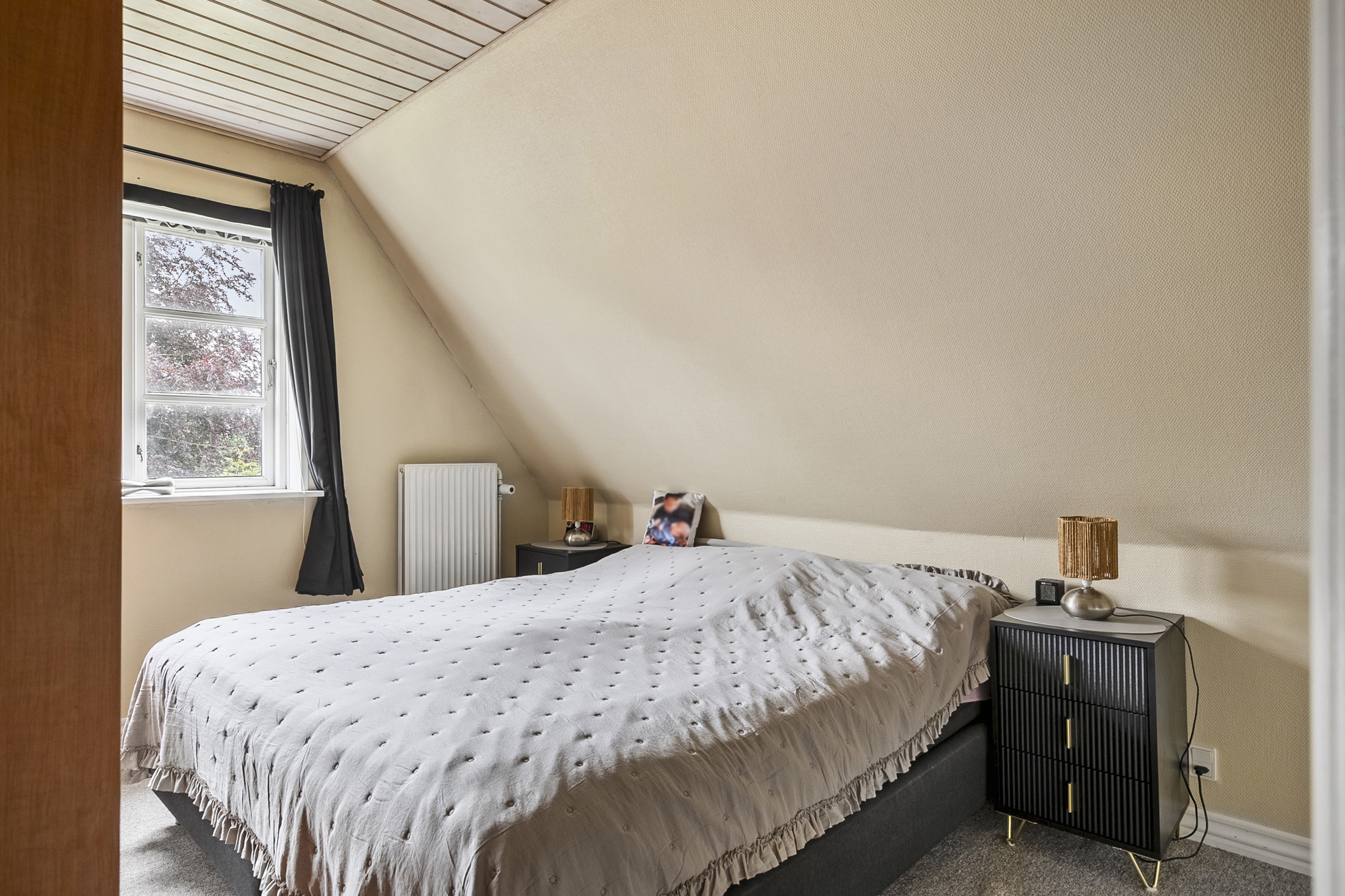 Fremhævet soveværelse billede i fuldskærmstilstand. Billede af Bladknæk 26, Lundsbjerg, 6200 Aabenraa