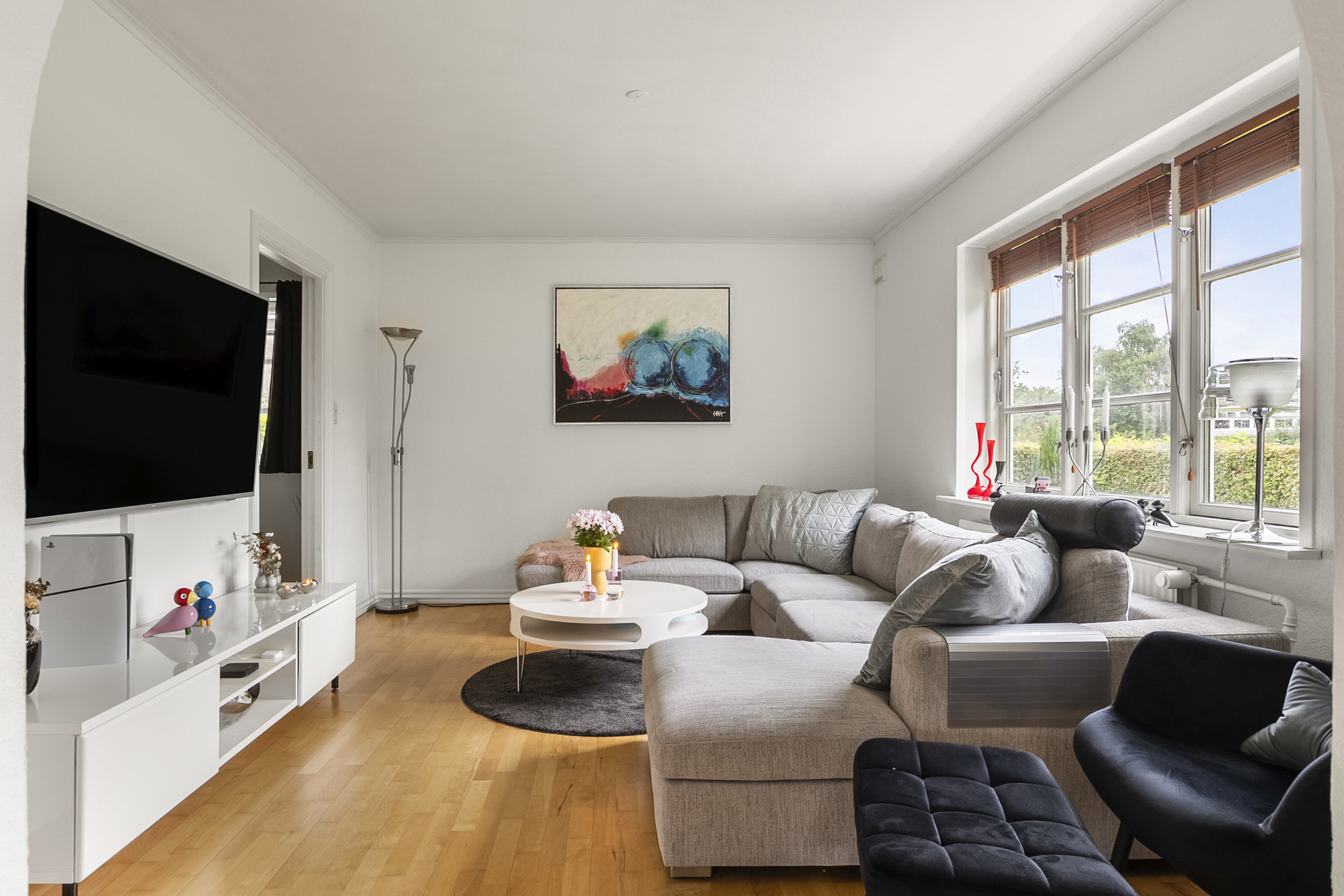 Fremhævet stue billede i fuldskærmstilstand. Billede af Bladknæk 26, Lundsbjerg, 6200 Aabenraa