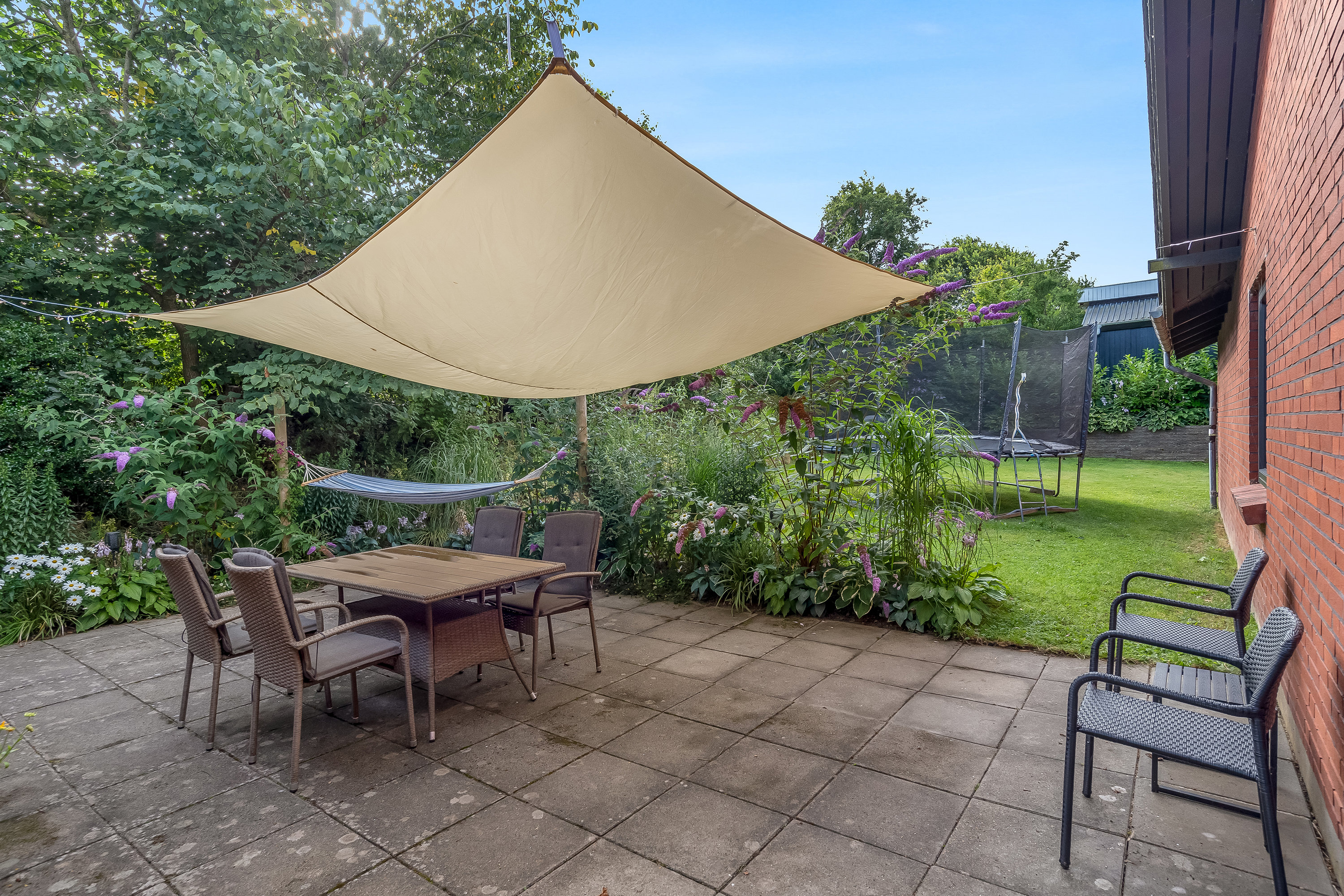 Fremhævet terrasse billede i fuldskærmstilstand. Billede af Nylund 61, Nørlem, 7620 Lemvig