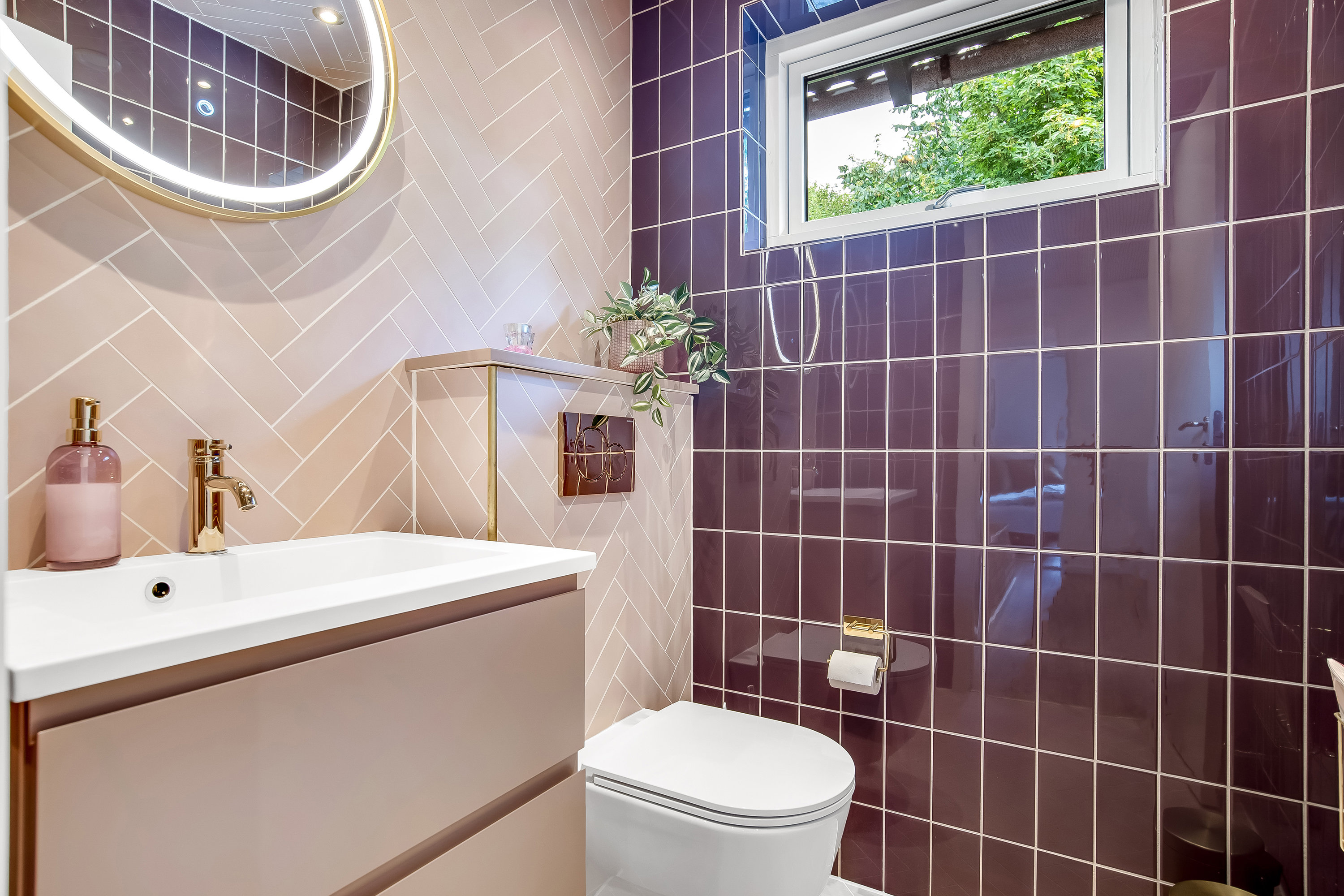 Fremhævet toilet billede i fuldskærmstilstand. Billede af Nylund 61, Nørlem, 7620 Lemvig