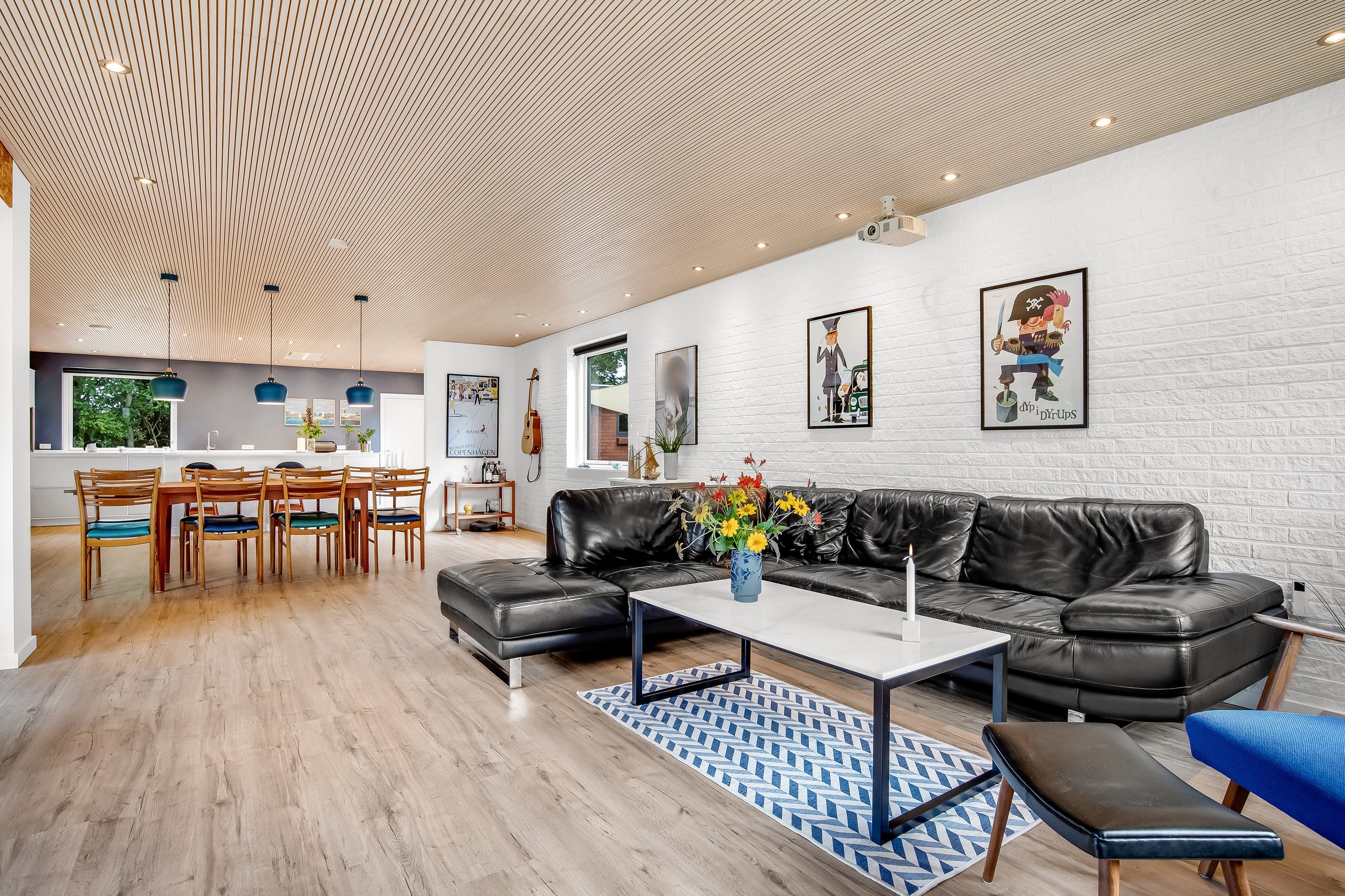 Fremhævet stue billede i fuldskærmstilstand. Billede af Nylund 61, Nørlem, 7620 Lemvig