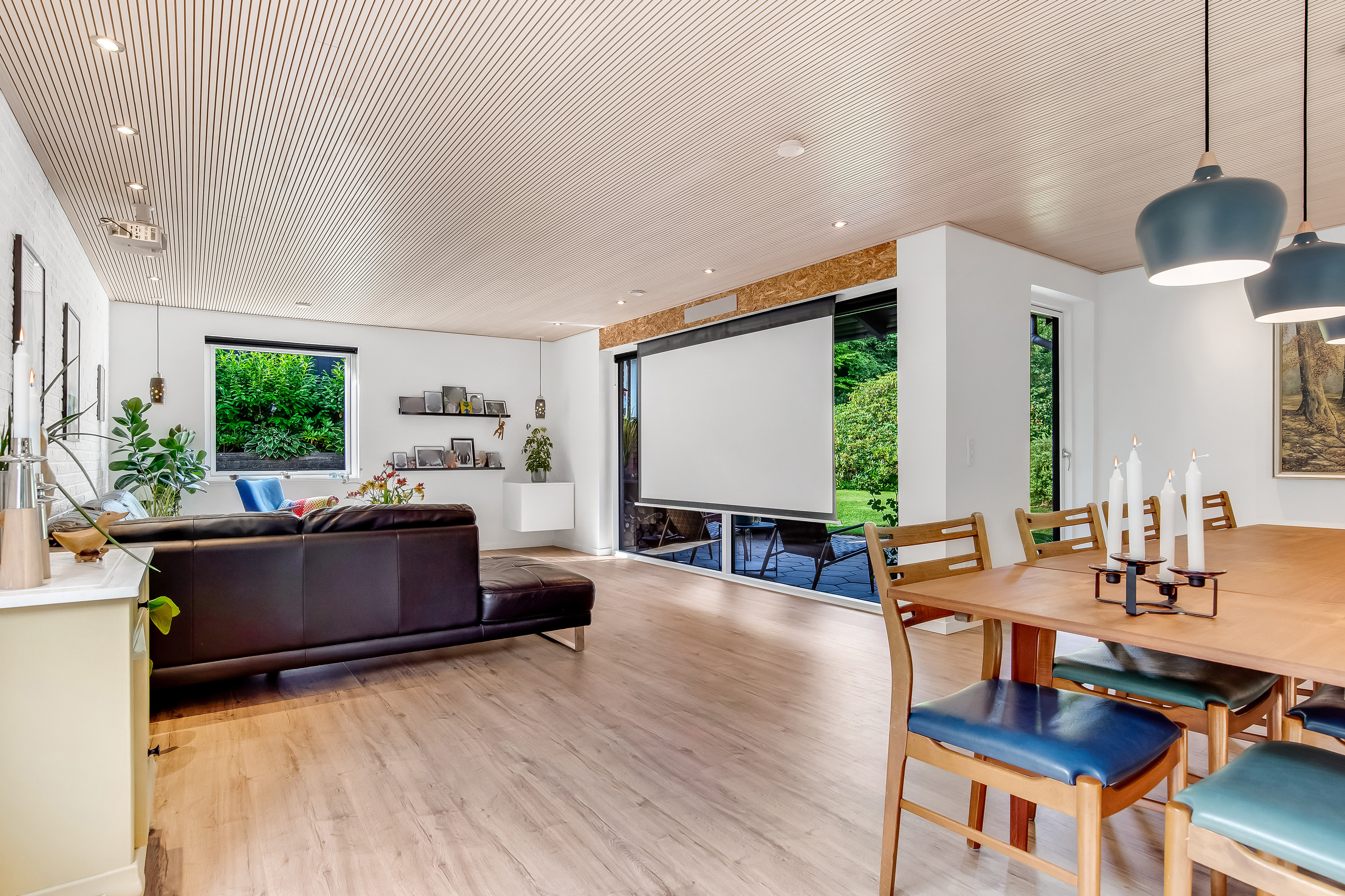 Fremhævet stue billede i fuldskærmstilstand. Billede af Nylund 61, Nørlem, 7620 Lemvig