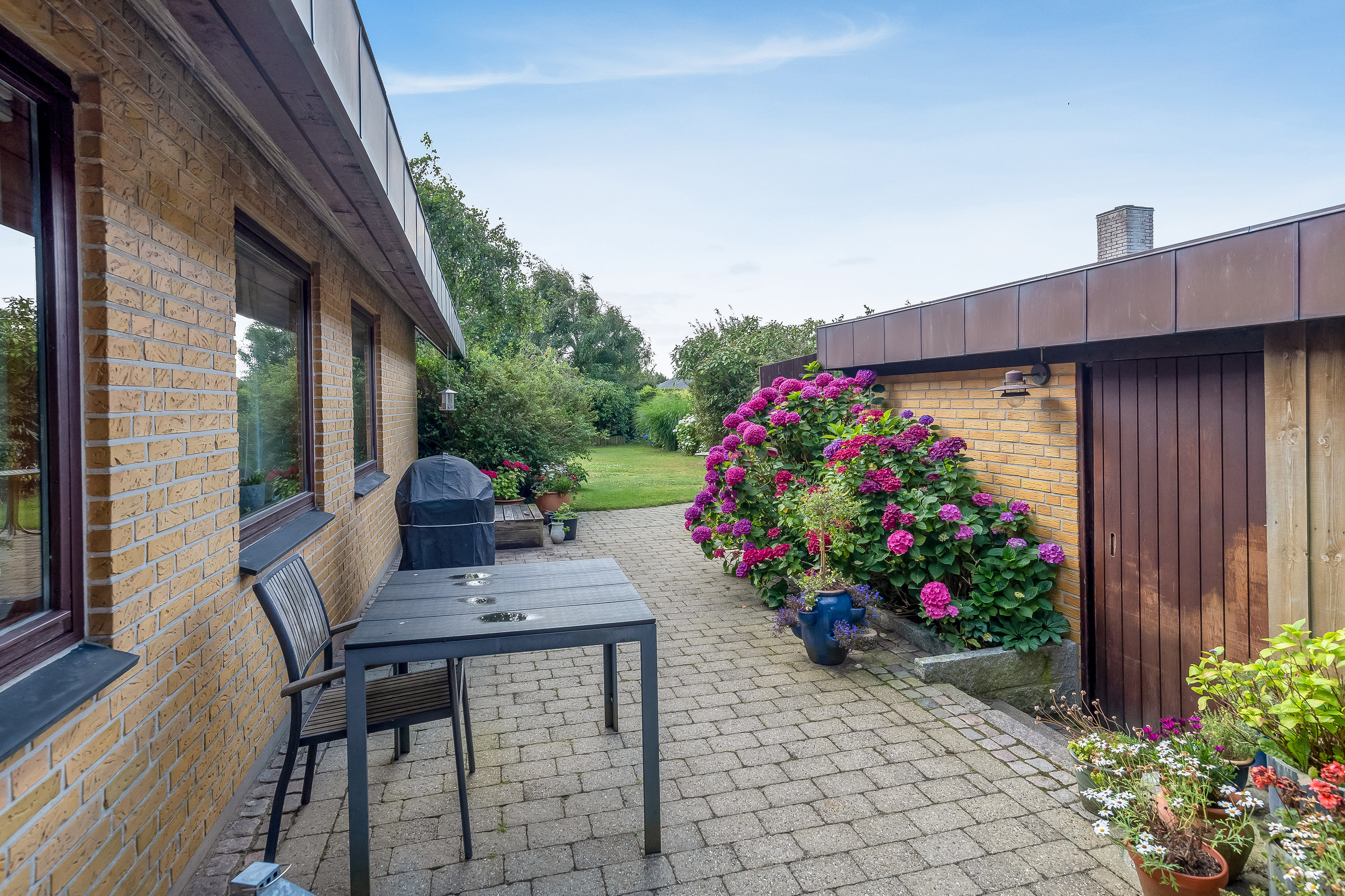 Fremhævet terrasse billede i fuldskærmstilstand. Billede af Nis Petersens Vej 22, 7620 Lemvig