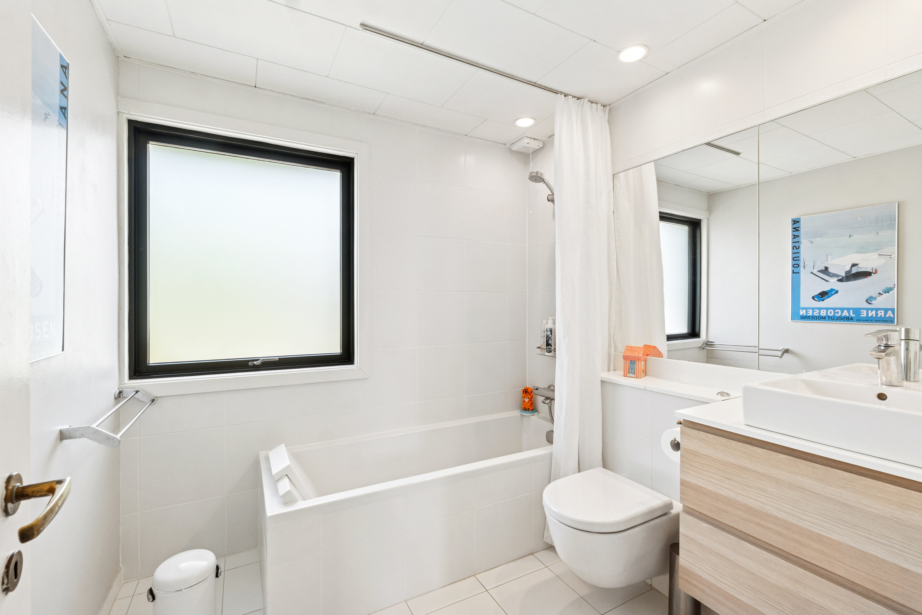 Fremhævet badeværelse billede i fuldskærmstilstand. Billede af Grønlundsvej 6, 4760 Vordingborg