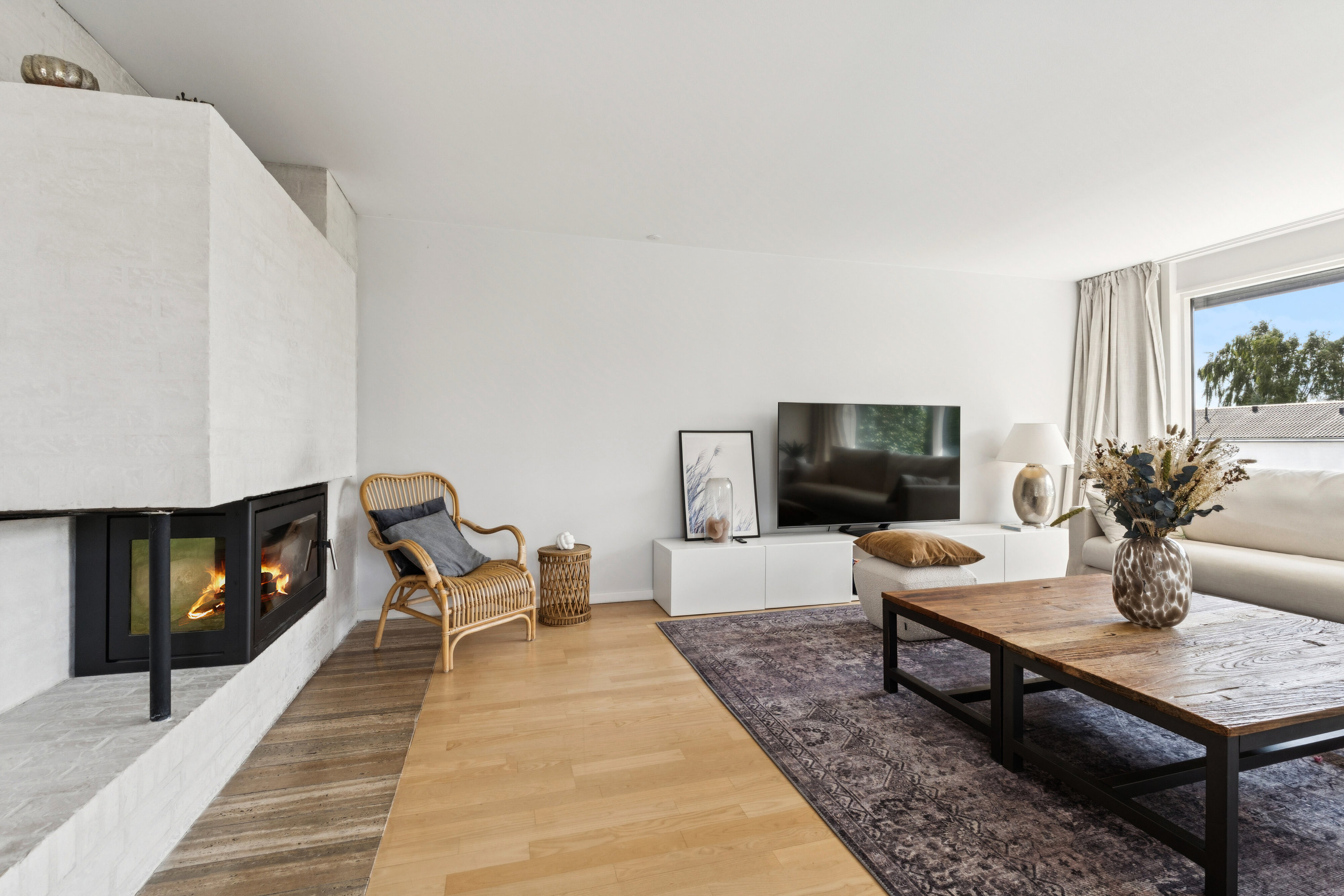 Fremhævet stue billede i fuldskærmstilstand. Billede af Kajakvej 23, 4040 Jyllinge