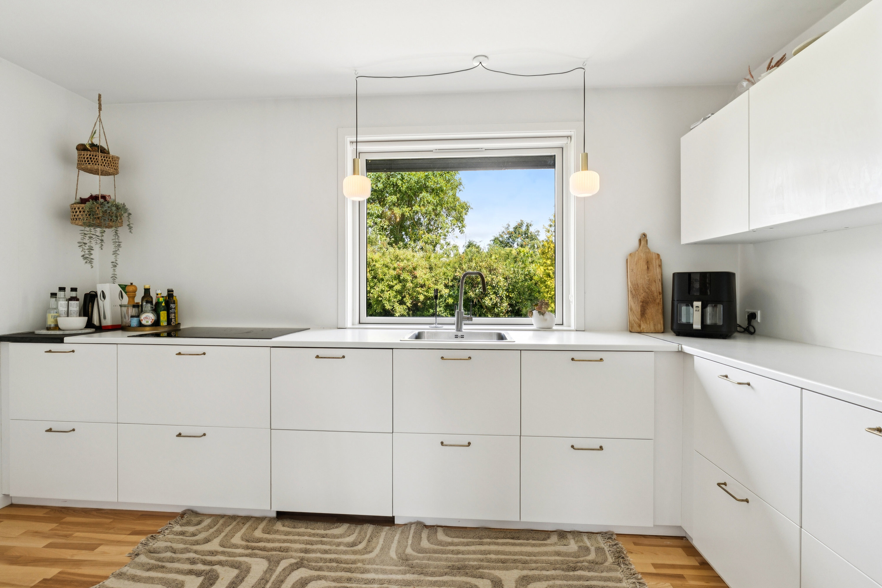 Fremhævet køkken billede i fuldskærmstilstand. Billede af Kajakvej 23, 4040 Jyllinge