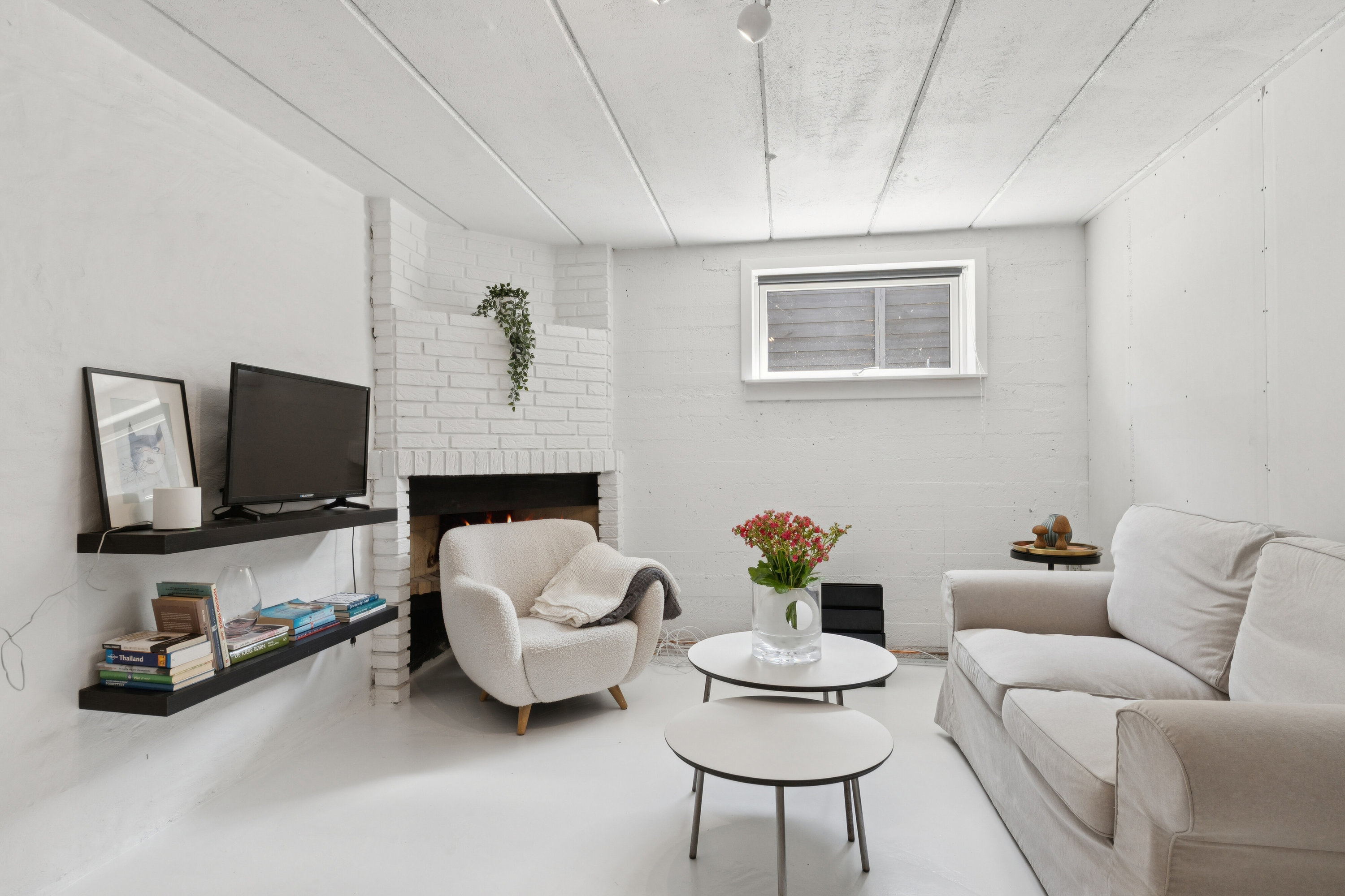 Fremhævet stue billede i fuldskærmstilstand. Billede af Kajakvej 23, 4040 Jyllinge