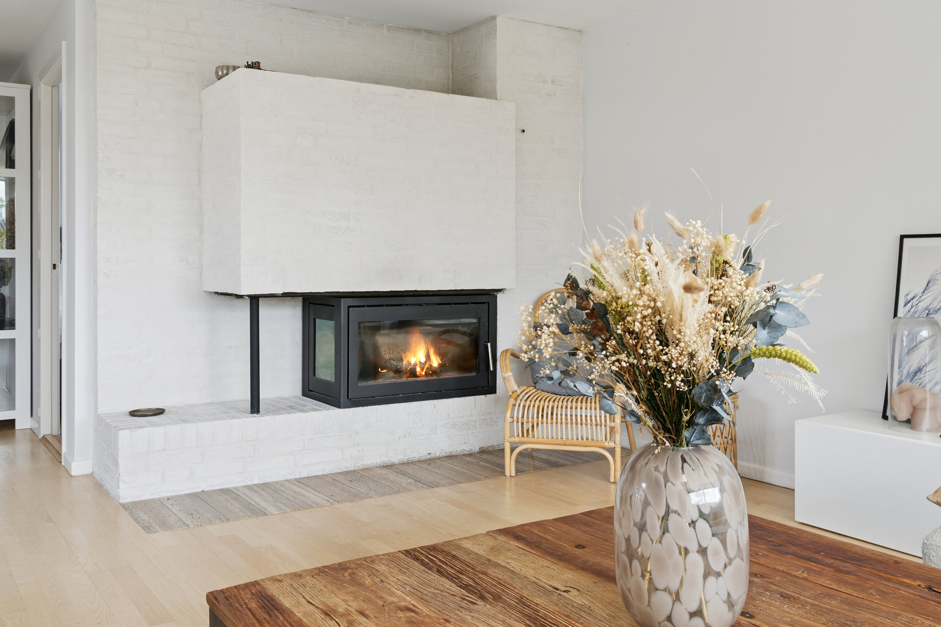 Fremhævet stue billede i fuldskærmstilstand. Billede af Kajakvej 23, 4040 Jyllinge