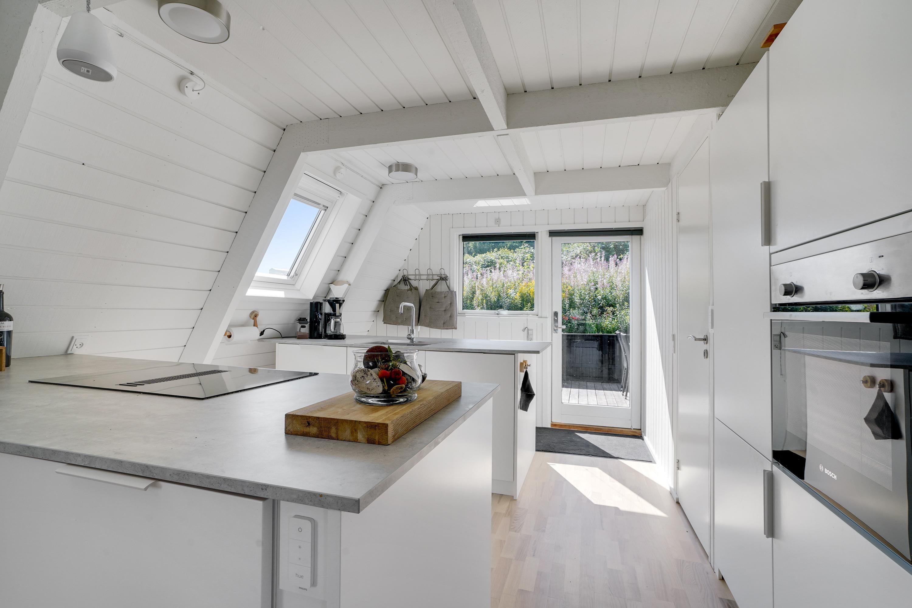 Fremhævet køkken billede i fuldskærmstilstand. Billede af Golfsvinget 5, Gatten, 9640 Farsø