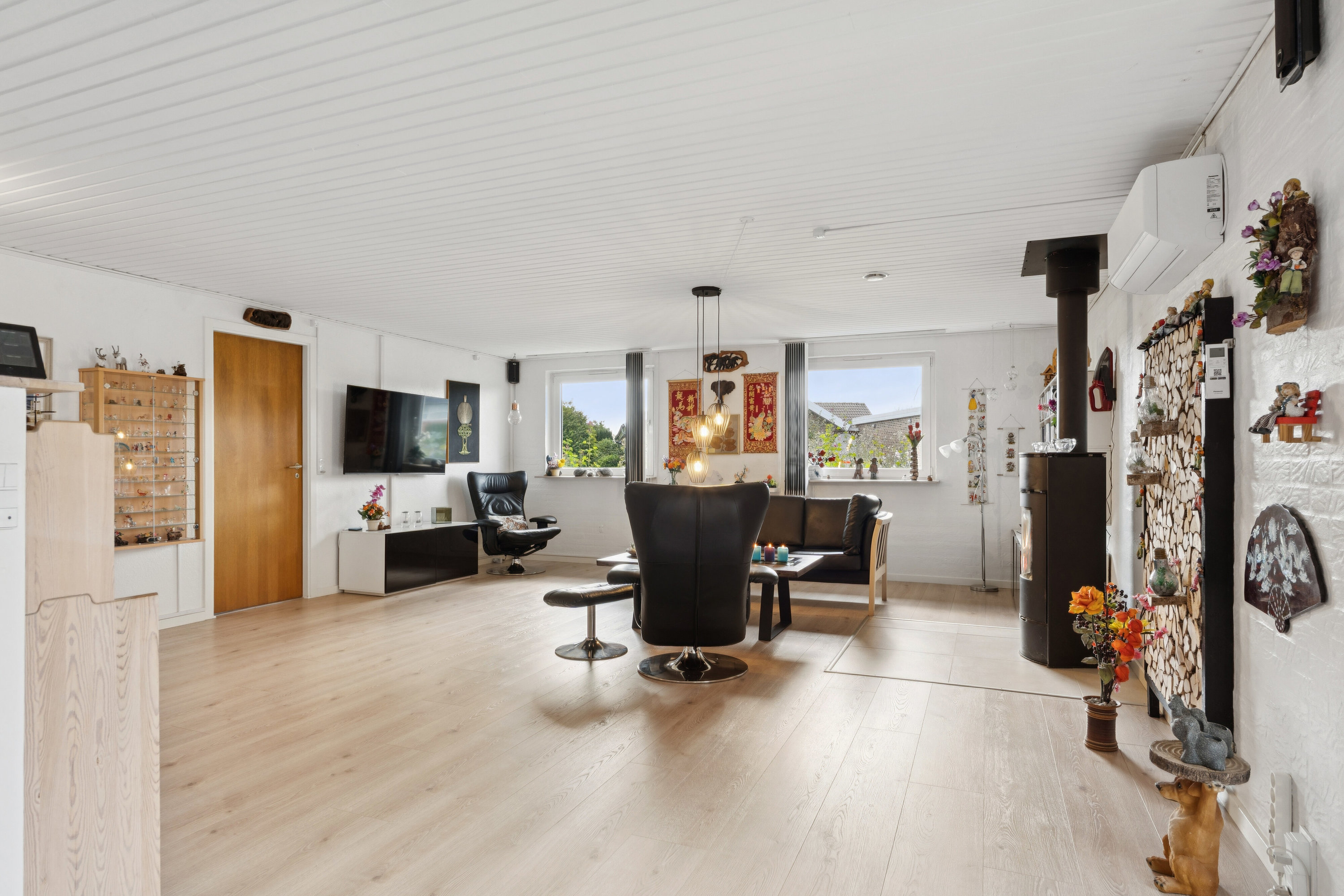 Fremhævet stue billede i fuldskærmstilstand. Billede af Poul Gerness Vej 2, 7430 Ikast