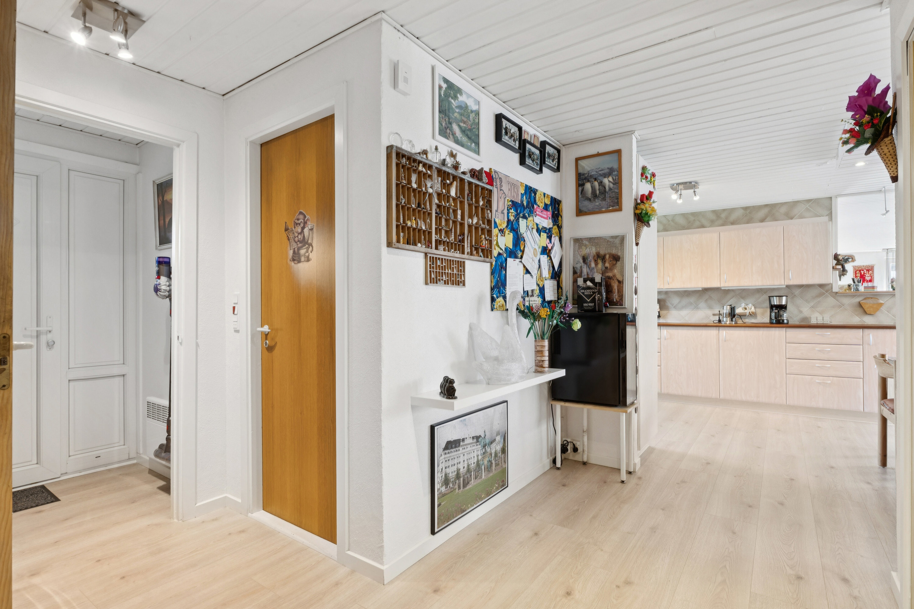 Fremhævet køkken billede i fuldskærmstilstand. Billede af Poul Gerness Vej 2, 7430 Ikast