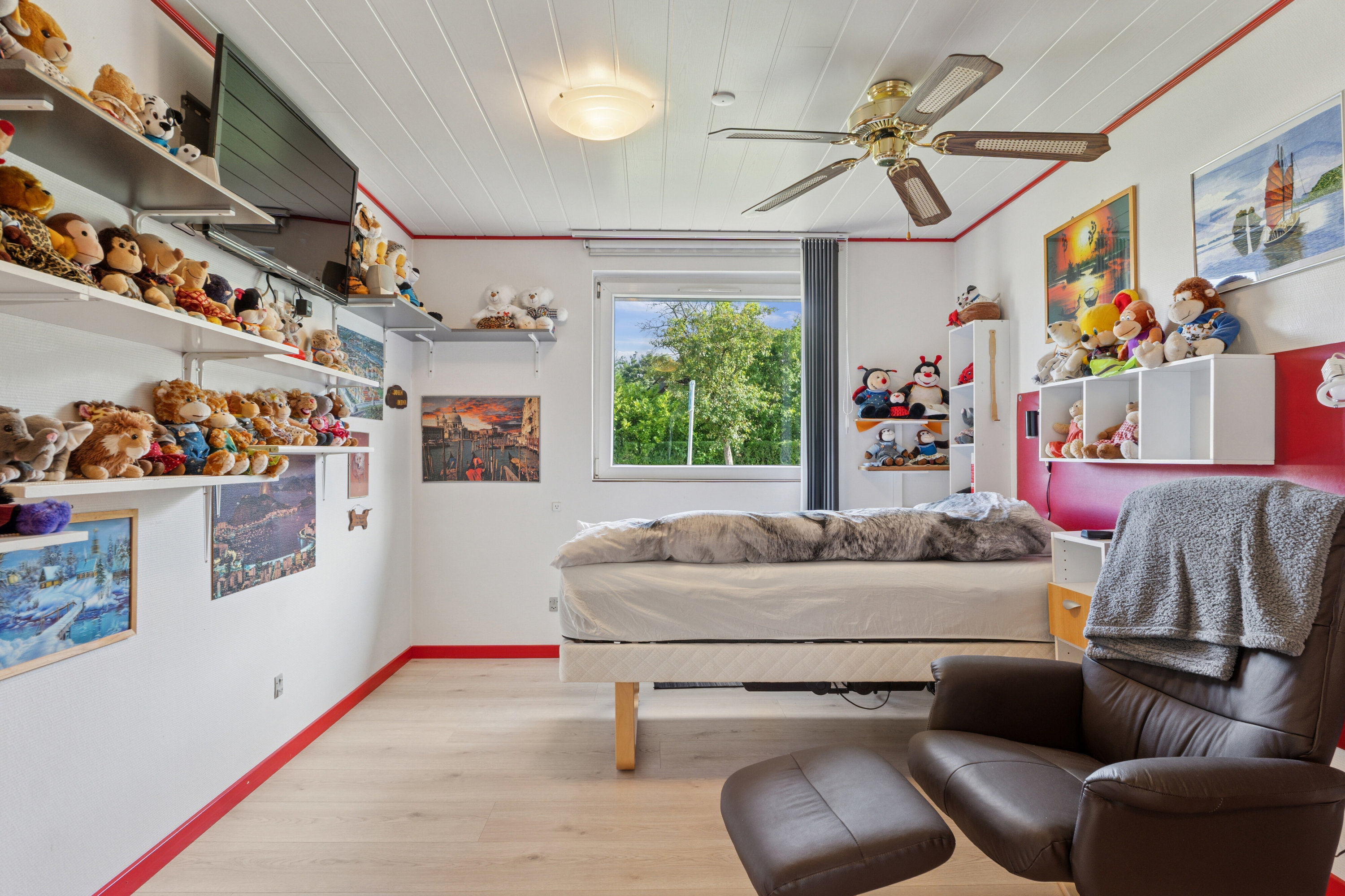 Fremhævet soveværelse billede i fuldskærmstilstand. Billede af Poul Gerness Vej 2, 7430 Ikast