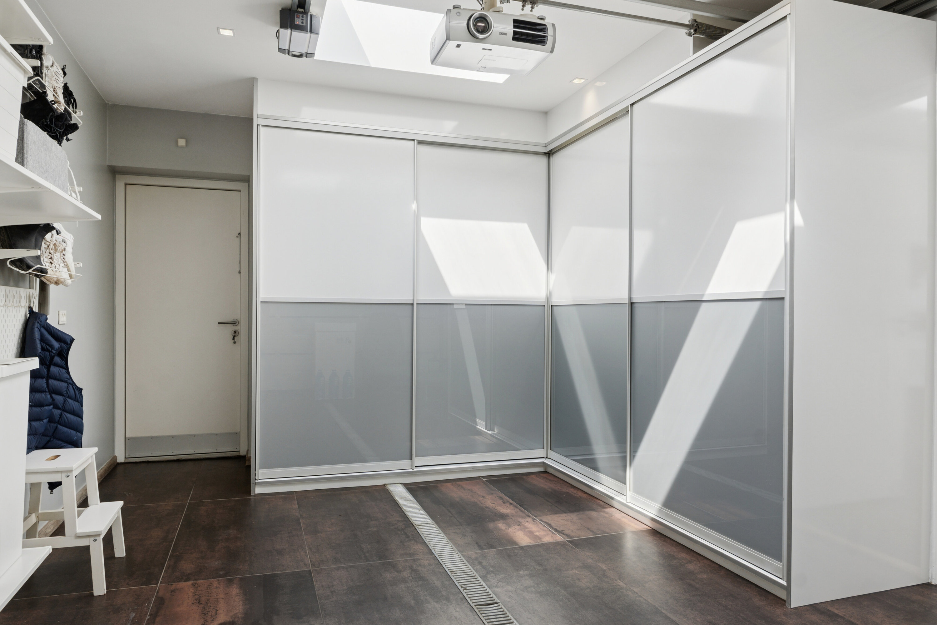 Fremhævet garage billede i fuldskærmstilstand. Billede af Herthalund 11, 4200 Slagelse