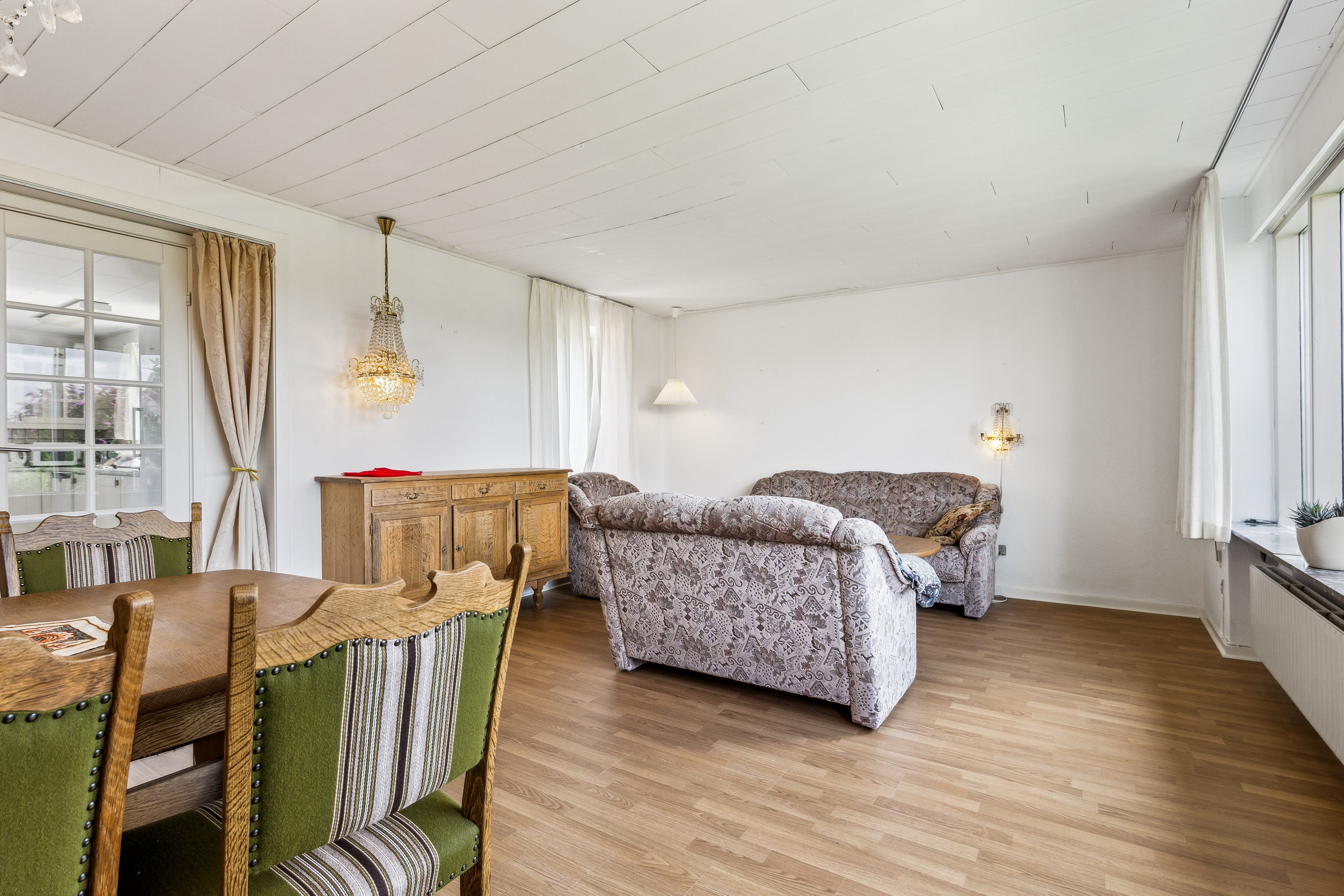 Fremhævet stue billede i fuldskærmstilstand. Billede af Nyvangsvej 128, 8920 Randers NV