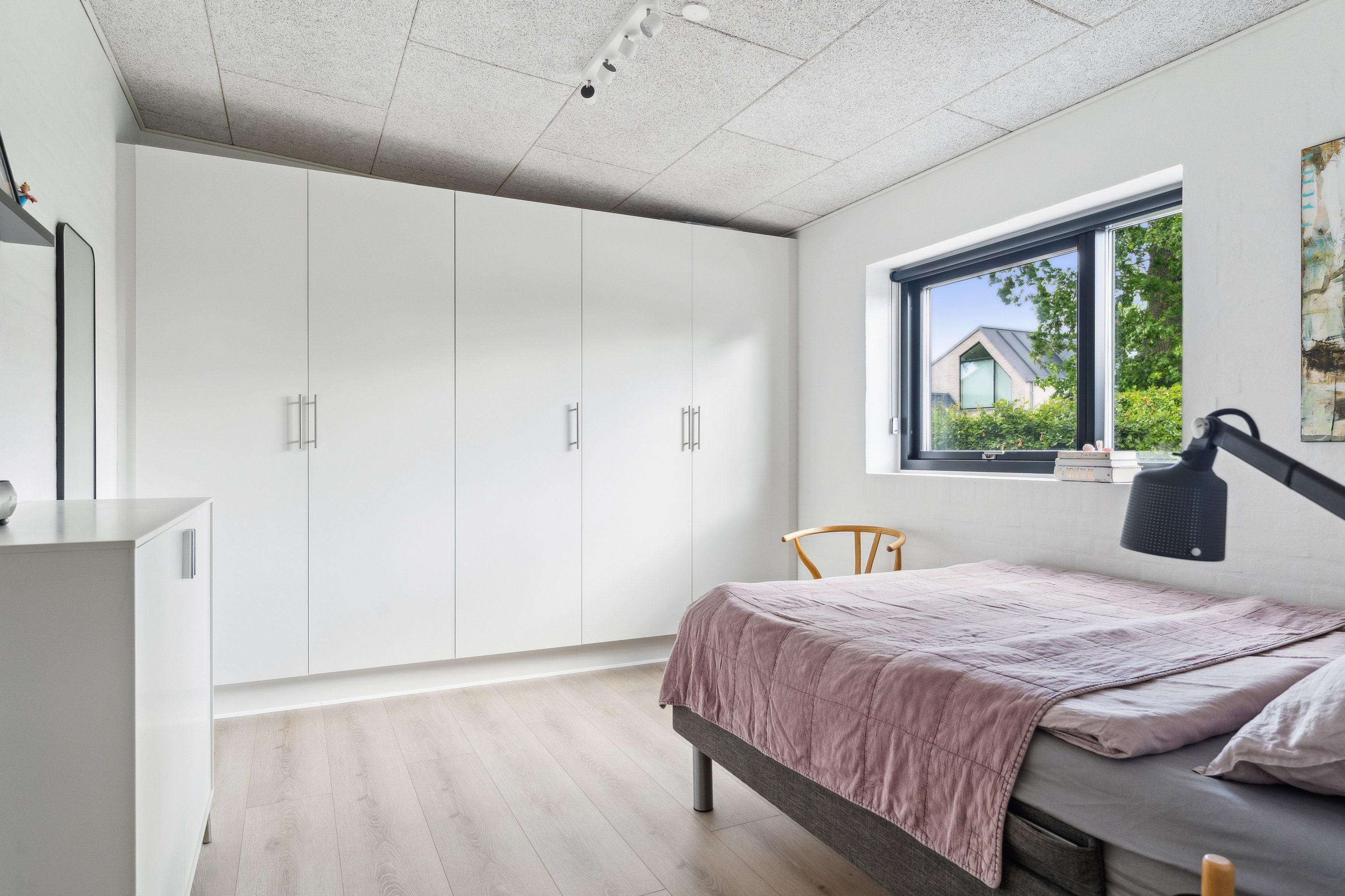 Fremhævet værelse billede i fuldskærmstilstand. Billede af Mælkebøttevej 1, 8250 Egå