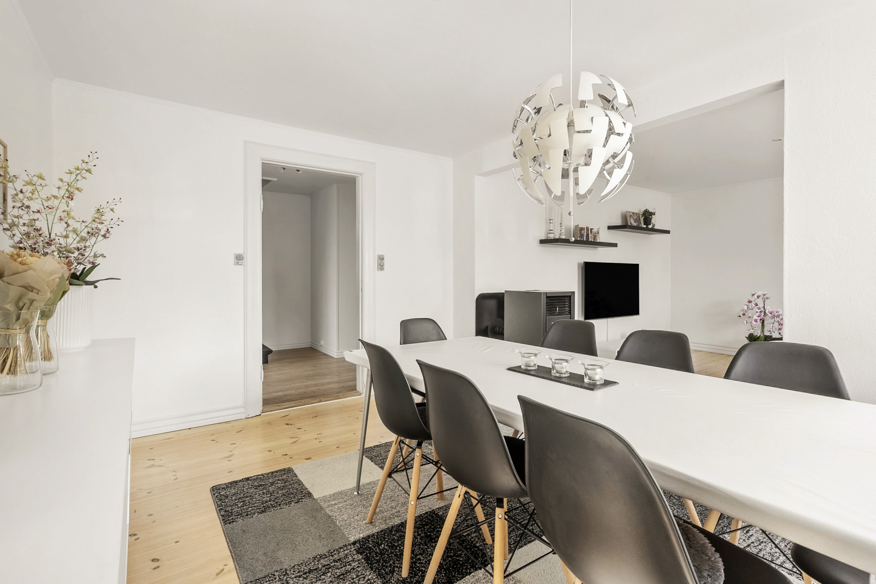 Fremhævet spisestue billede i fuldskærmstilstand. Billede af Løjt Skolegade 15, Løjt Kirkeby, 6200 Aabenraa