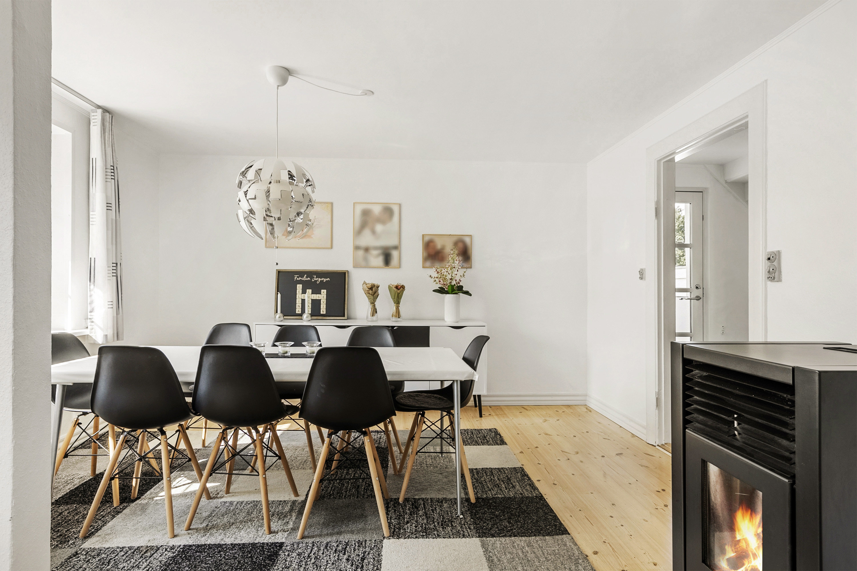 Fremhævet spisestue billede i fuldskærmstilstand. Billede af Løjt Skolegade 15, Løjt Kirkeby, 6200 Aabenraa