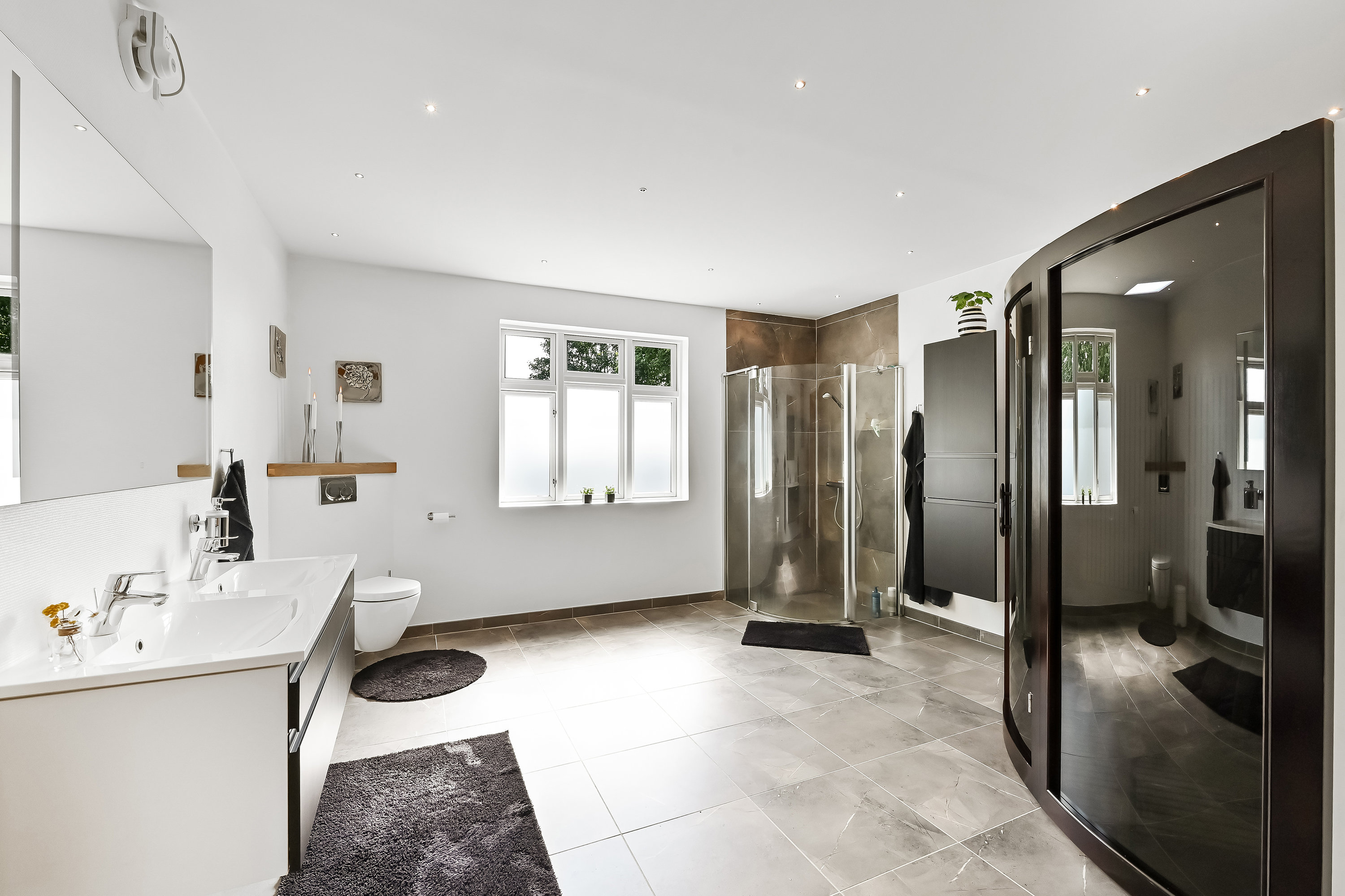 Fremhævet badeværelse billede i fuldskærmstilstand. Billede af Vardevej 125, 6933 Kibæk