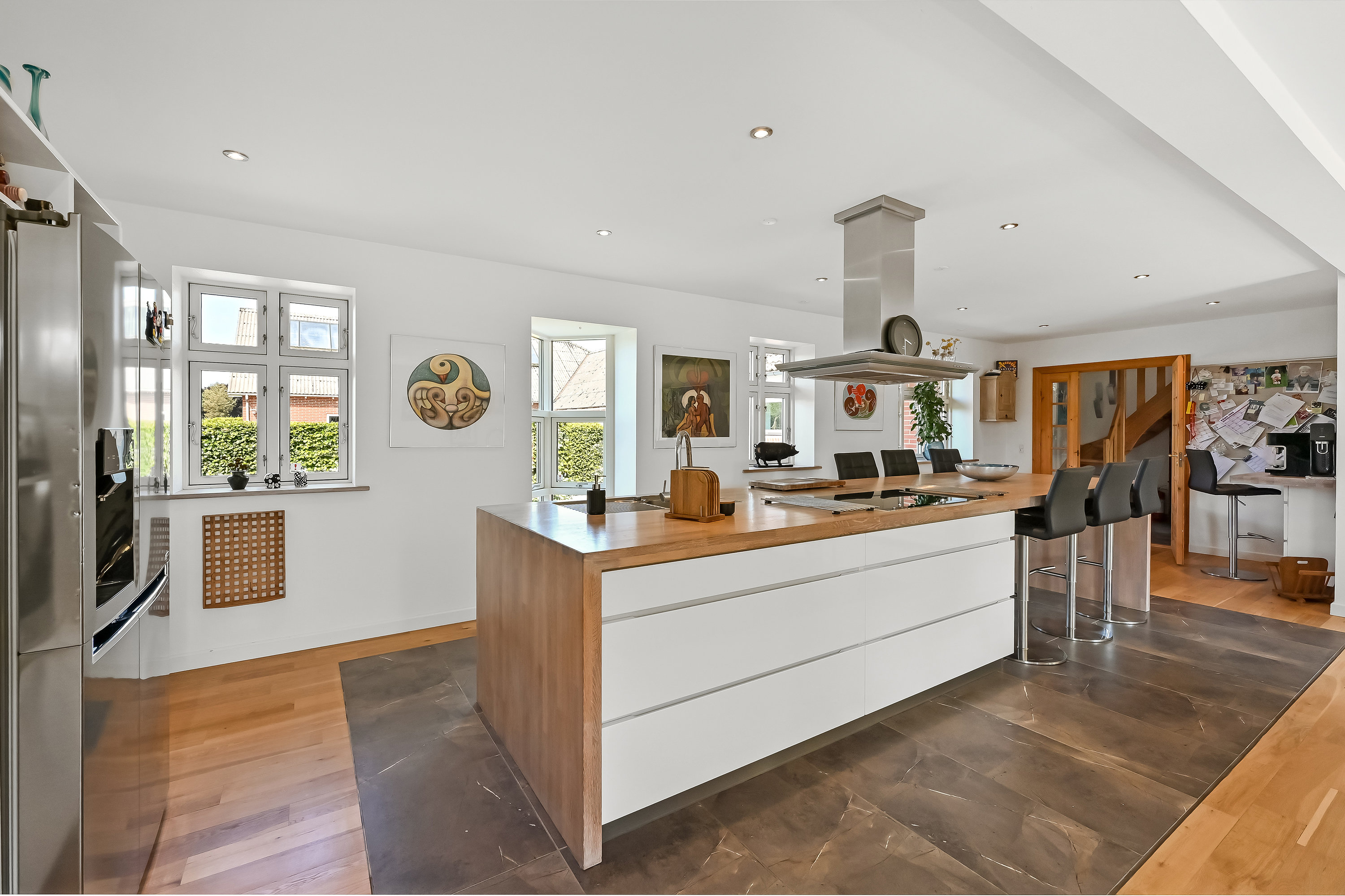 Fremhævet køkken billede i fuldskærmstilstand. Billede af Vardevej 125, 6933 Kibæk