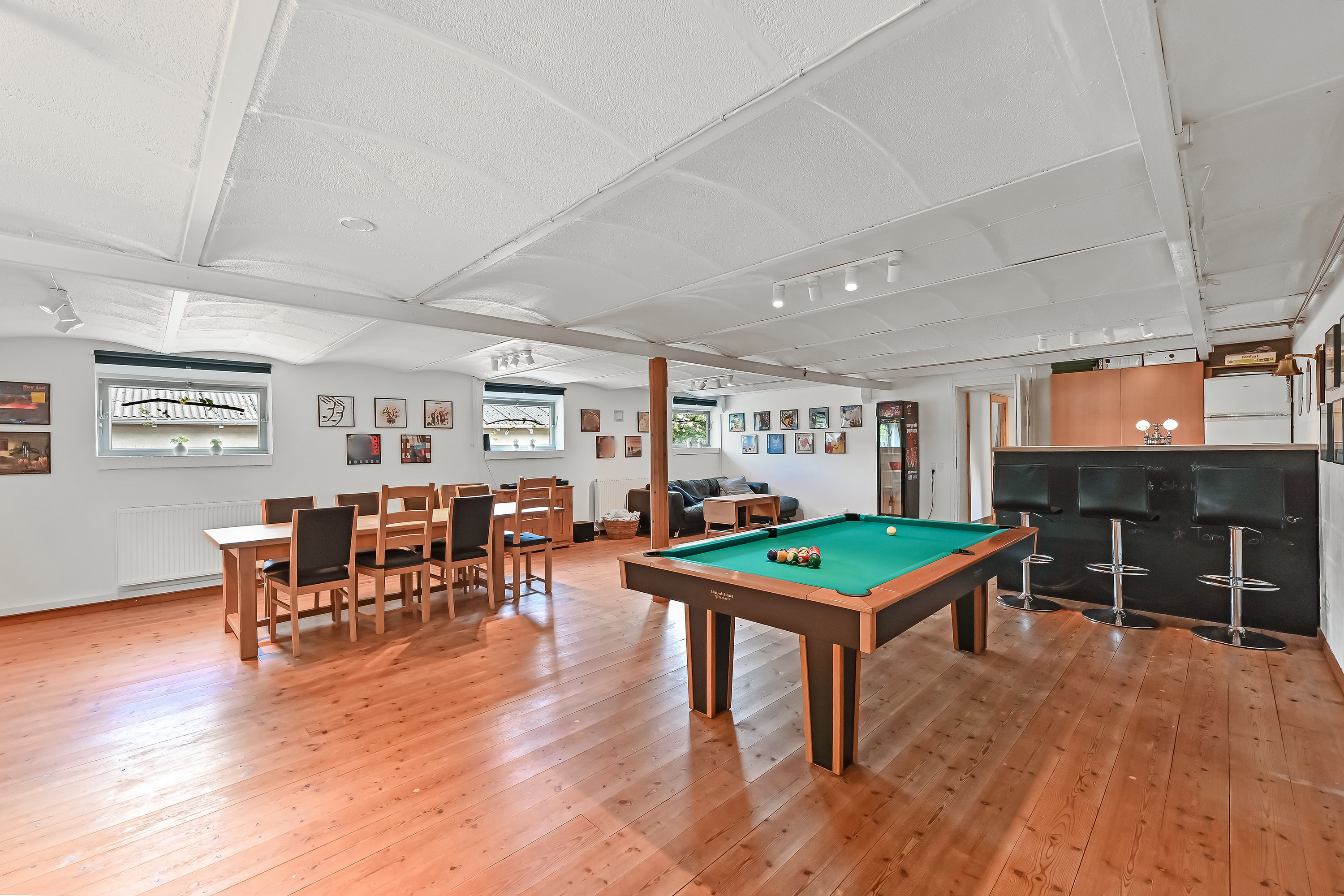 Fremhævet gildesal billede i fuldskærmstilstand. Billede af Vardevej 125, 6933 Kibæk