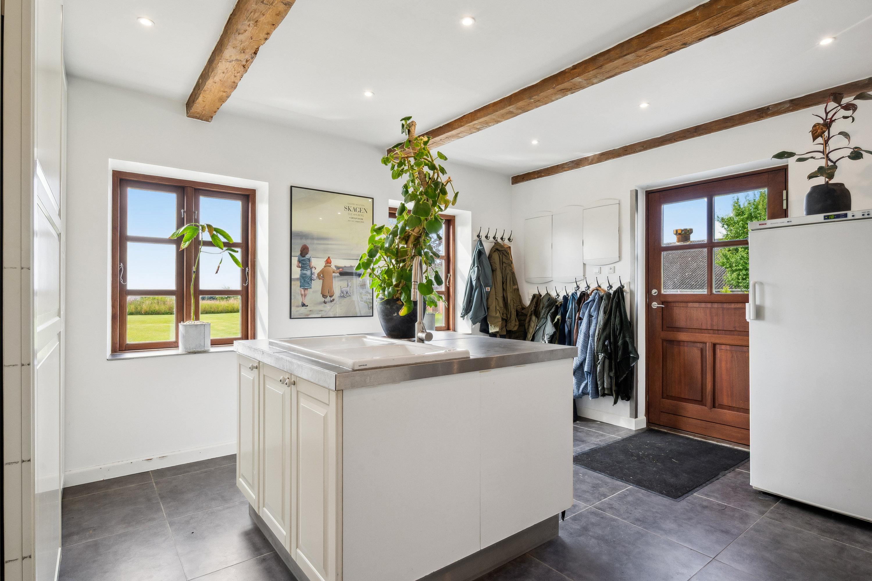 Fremhævet køkken billede i fuldskærmstilstand. Billede af Haarvej 19, Sandby, 8382 Hinnerup