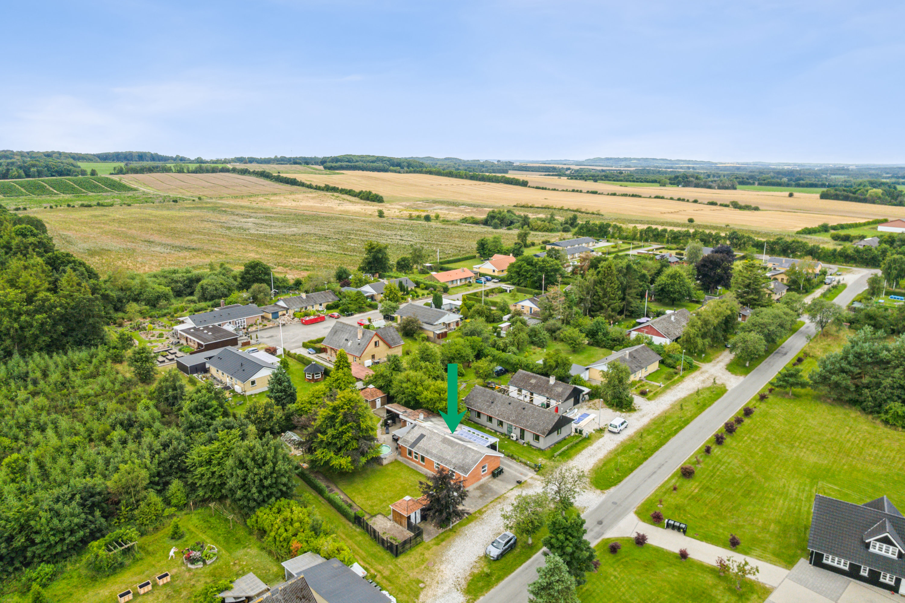 Fremhævet luftfoto billede i fuldskærmstilstand. Billede af Løvenholmvej 60, Gjesing, 8963 Auning