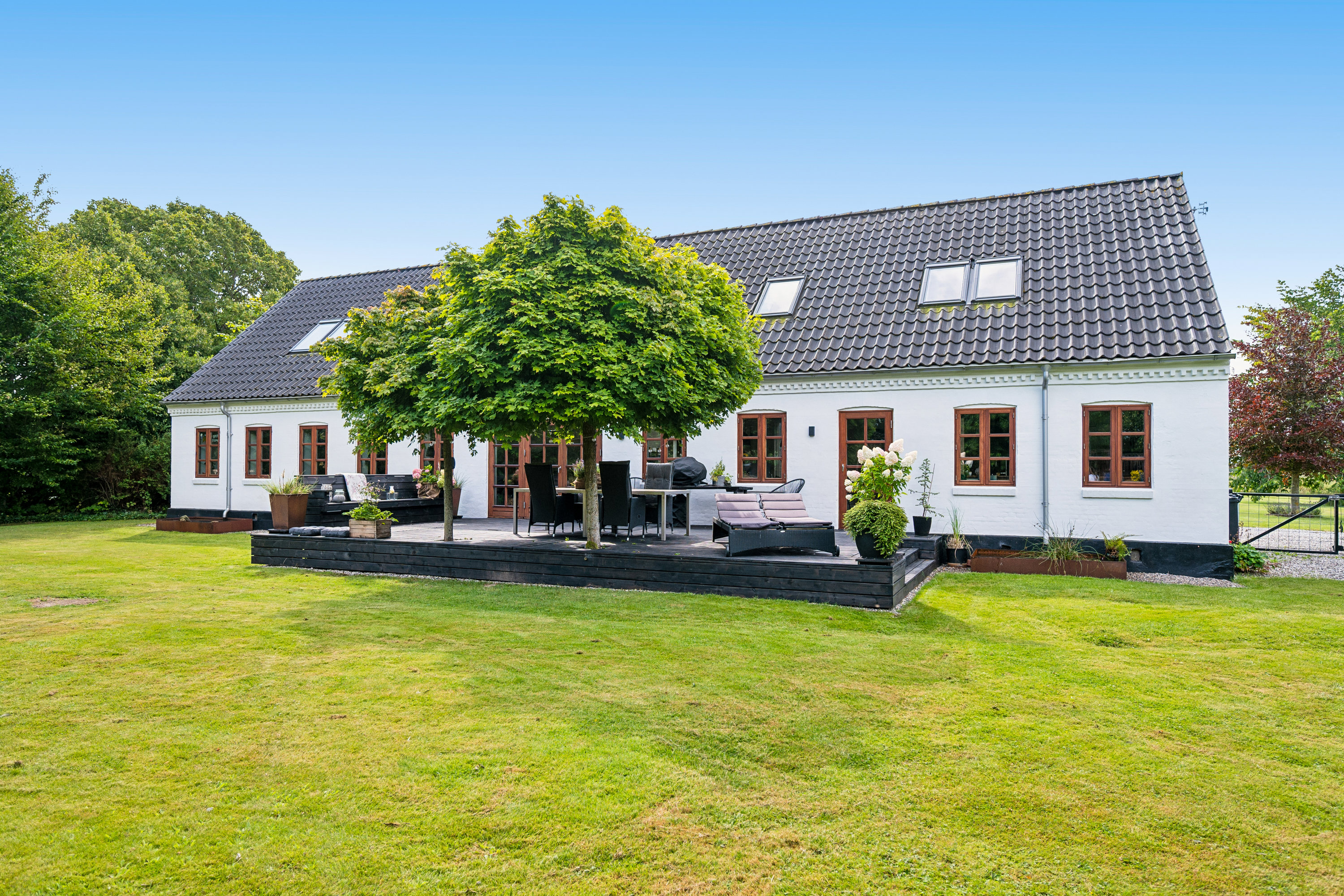 Fremhævet ejendom 1 billede i fuldskærmstilstand. Billede af Haarvej 19, Sandby, 8382 Hinnerup